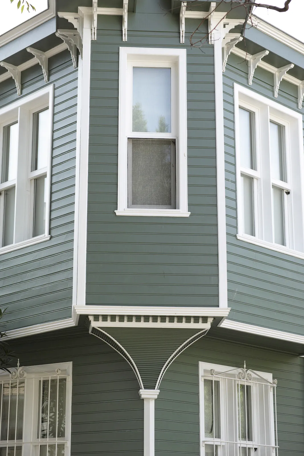 Roofing and remodeling service completed by Cuevas Construction in Hampton Roads, VA