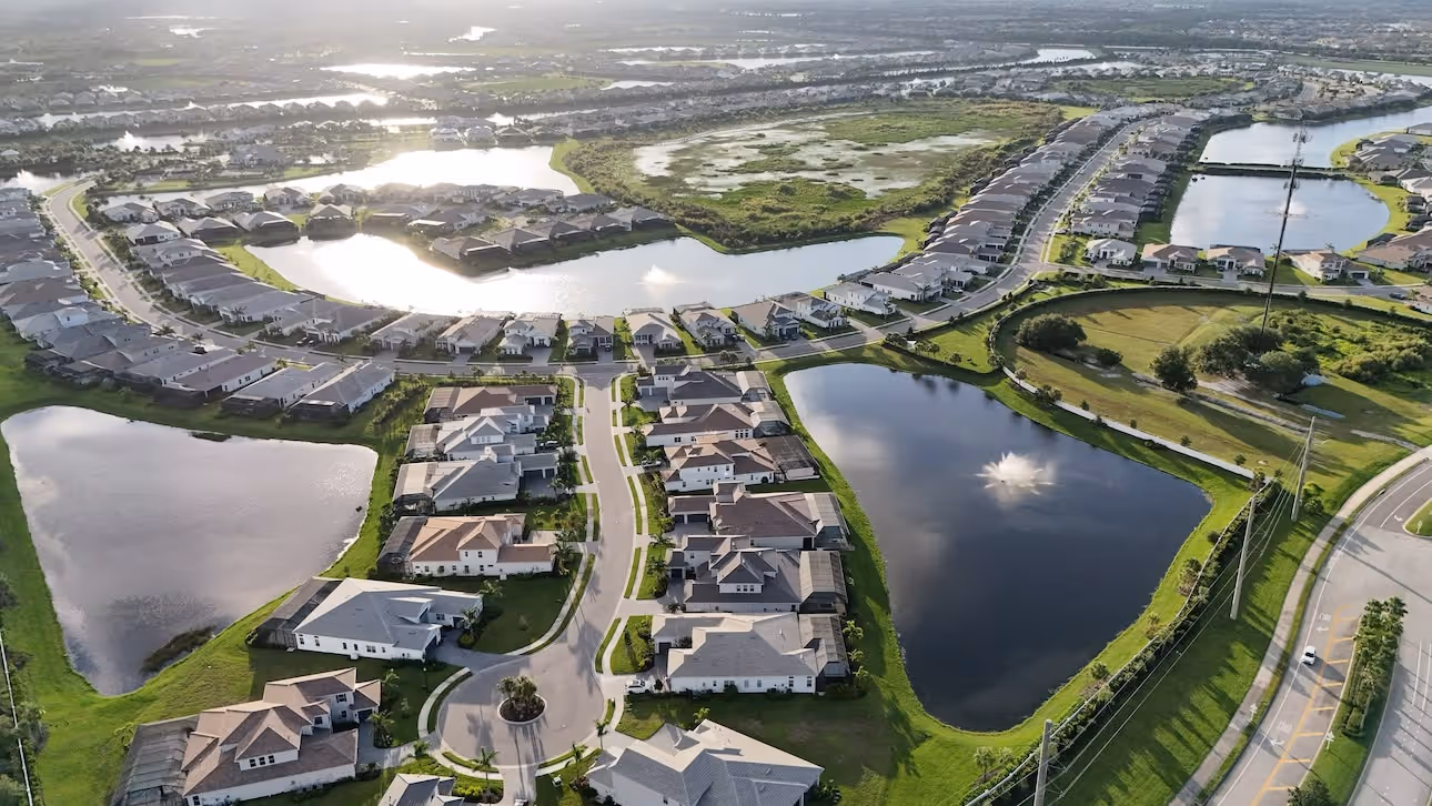 Drone shot of a neighborhood in Florida.