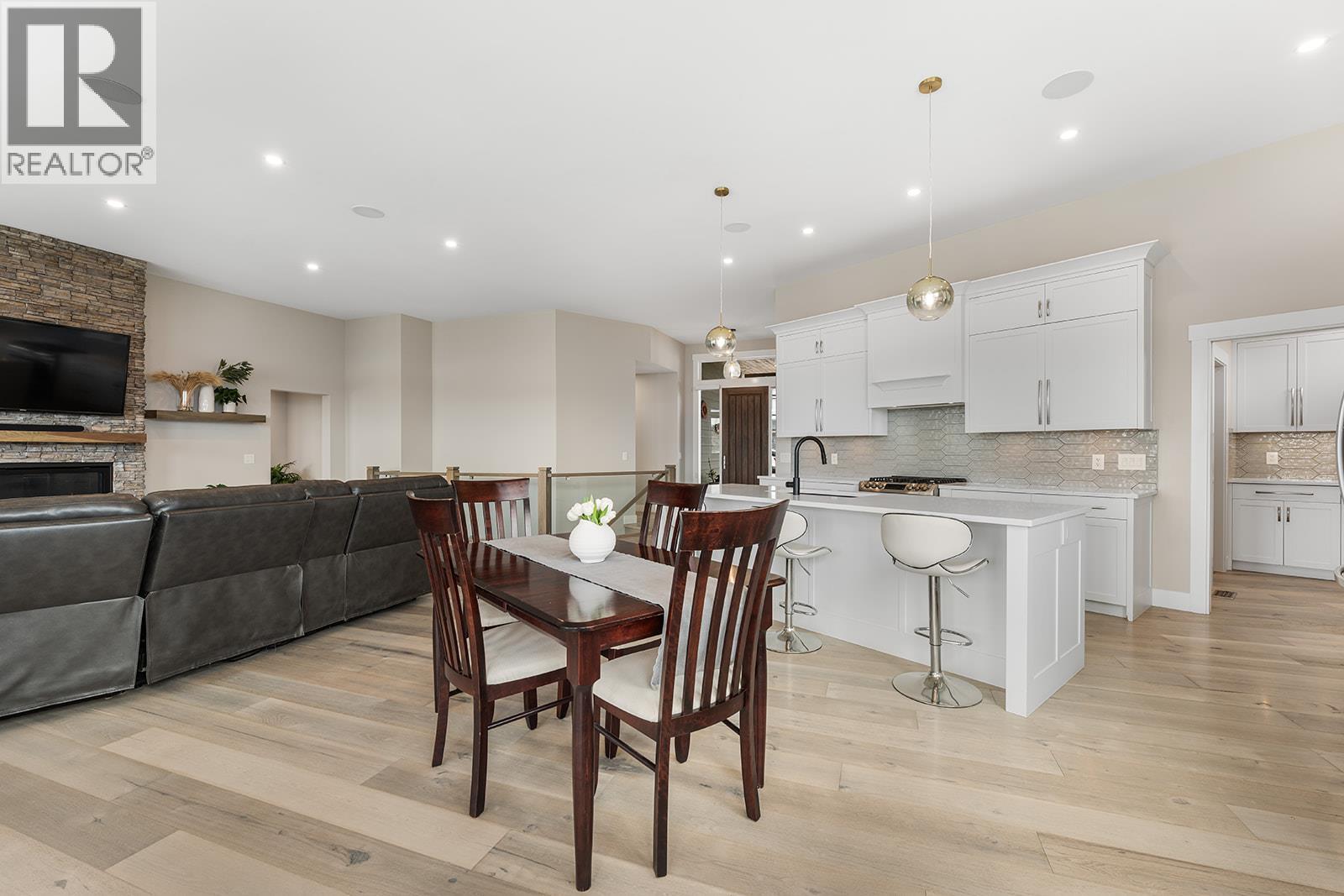 2122 Tramonto Court