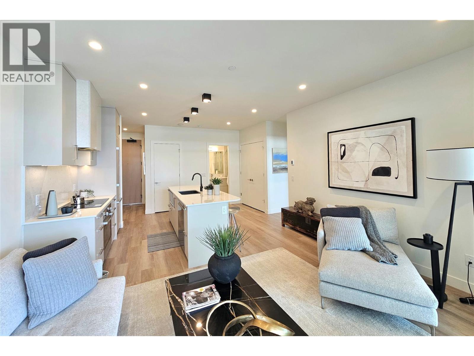 3340 Lakeshore Road Unit# 802