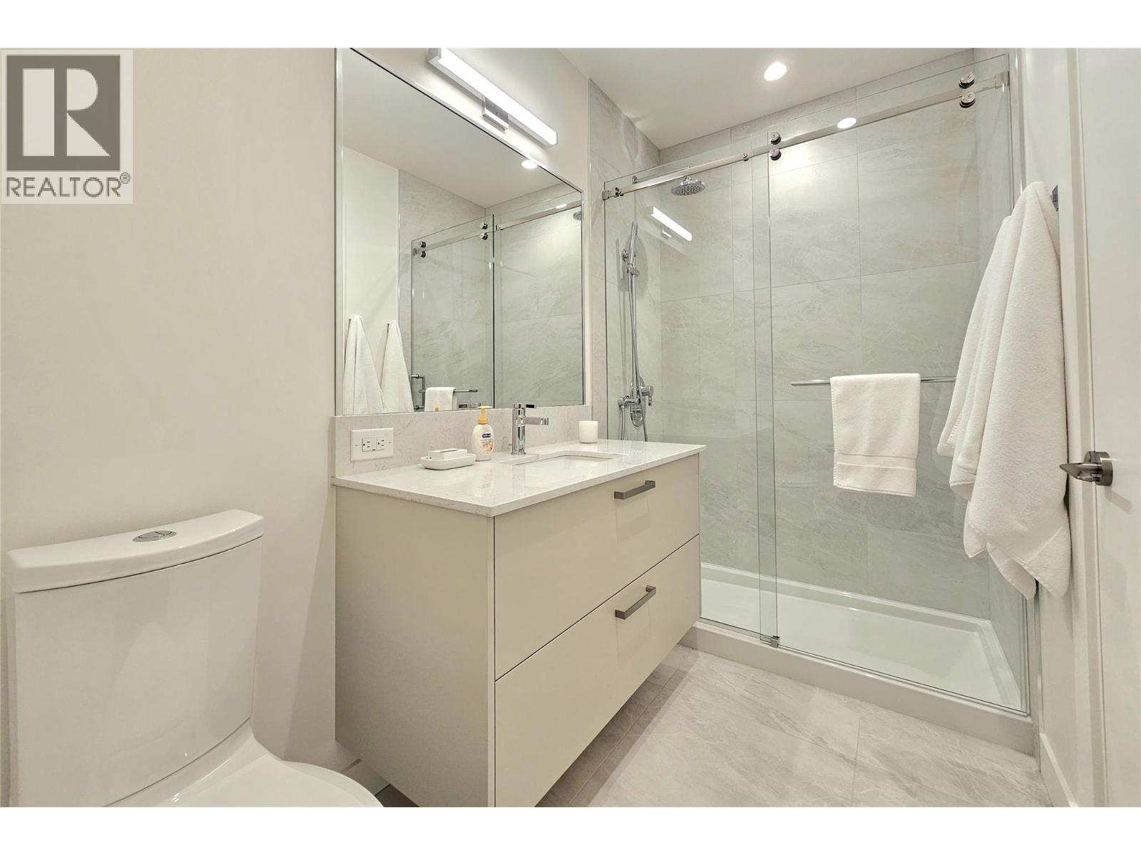 3340 Lakeshore Road Unit# 802