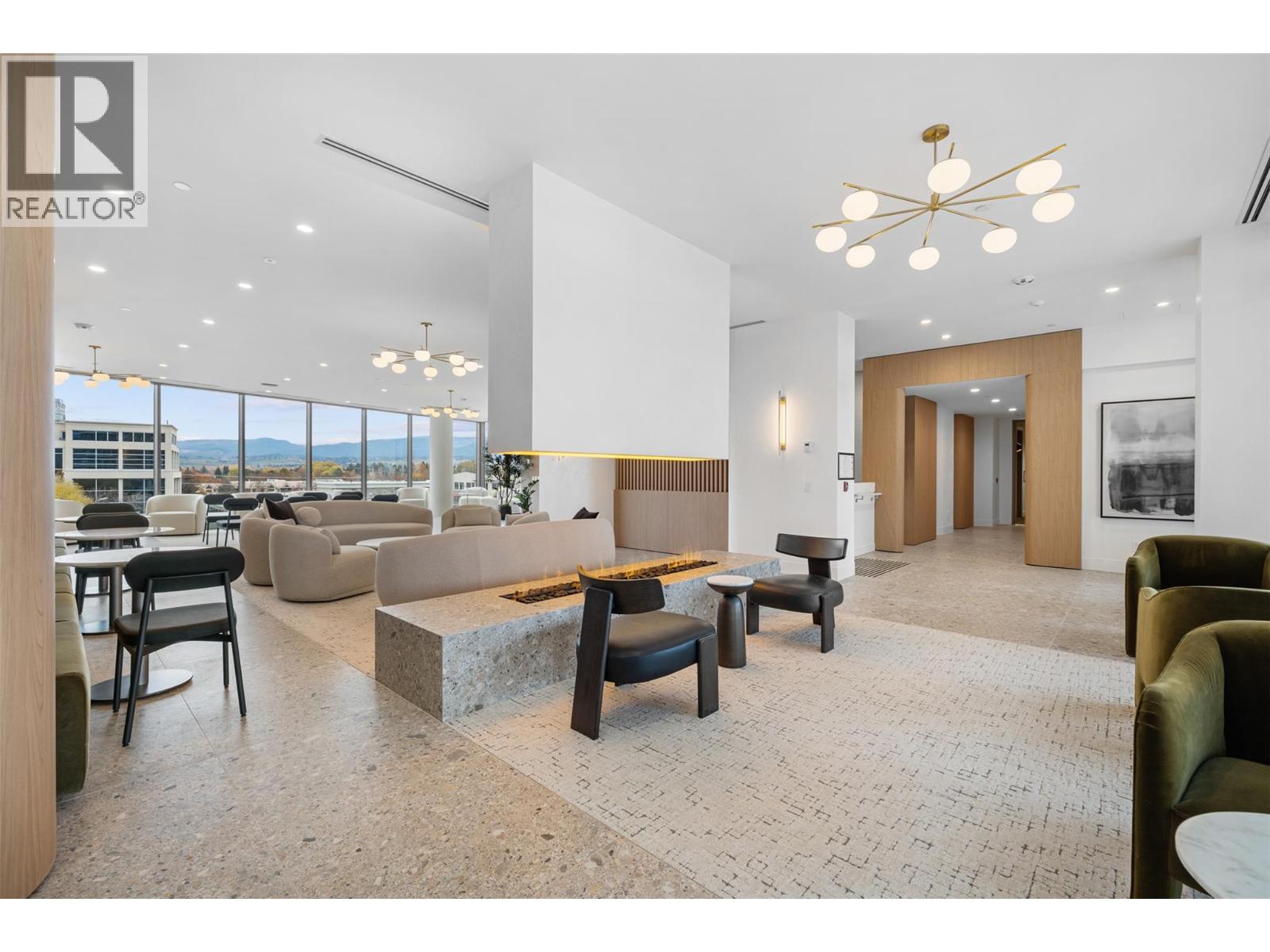 3340 Lakeshore Road Unit# 802