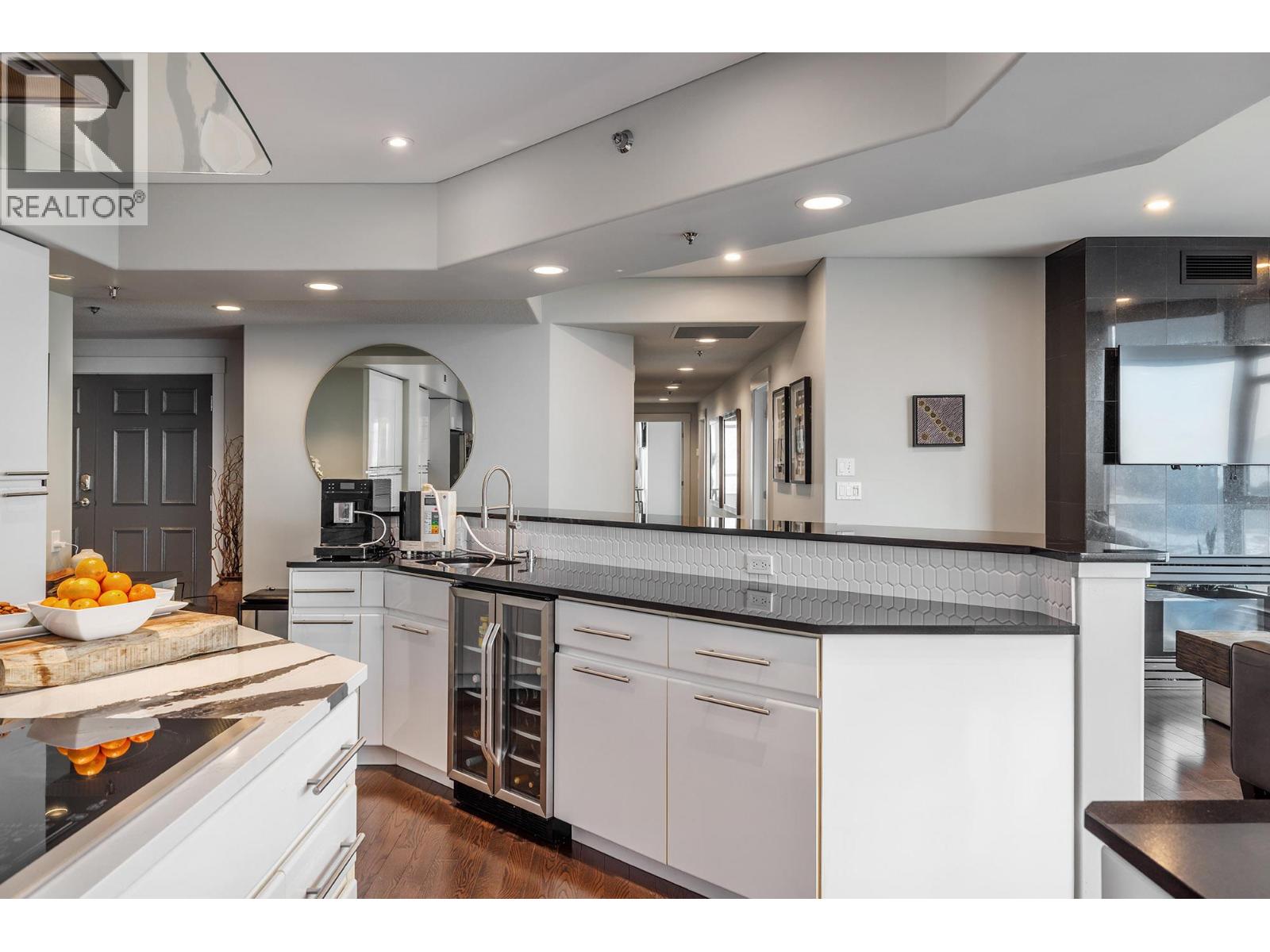 1152 Sunset Drive Unit# 1601