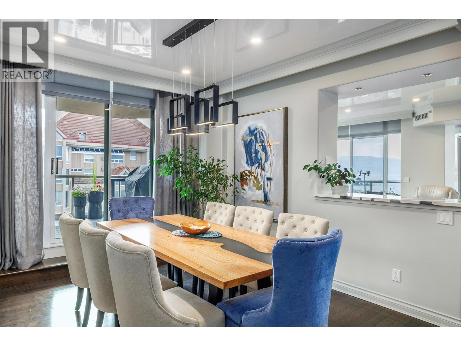 1152 Sunset Drive Unit# 1601