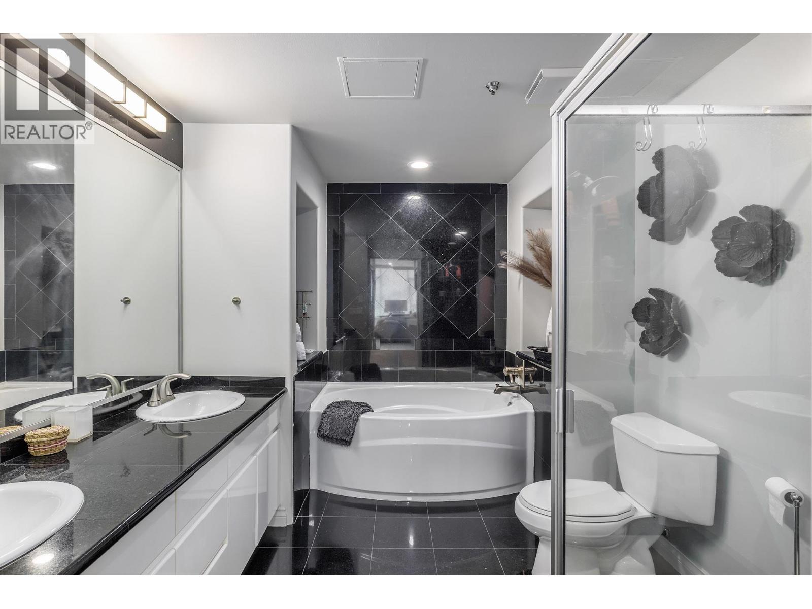 1152 Sunset Drive Unit# 1601