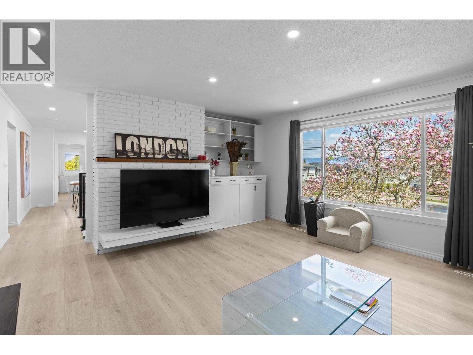 2618 Thacker Drive