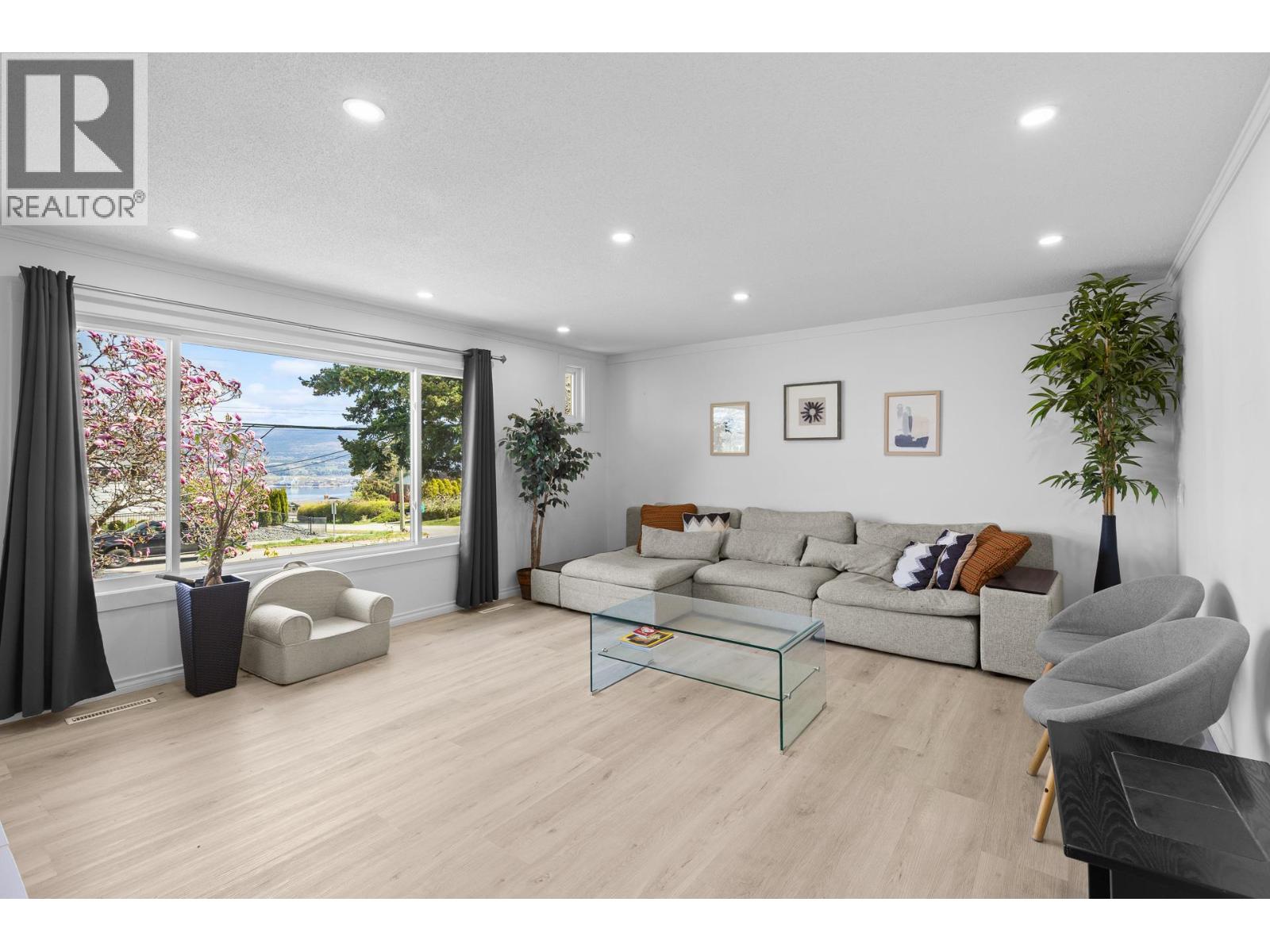 2618 Thacker Drive