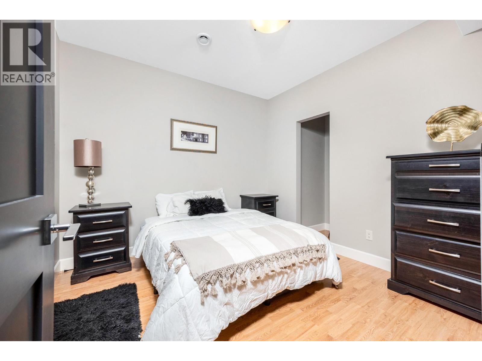 2328 Arthur Court