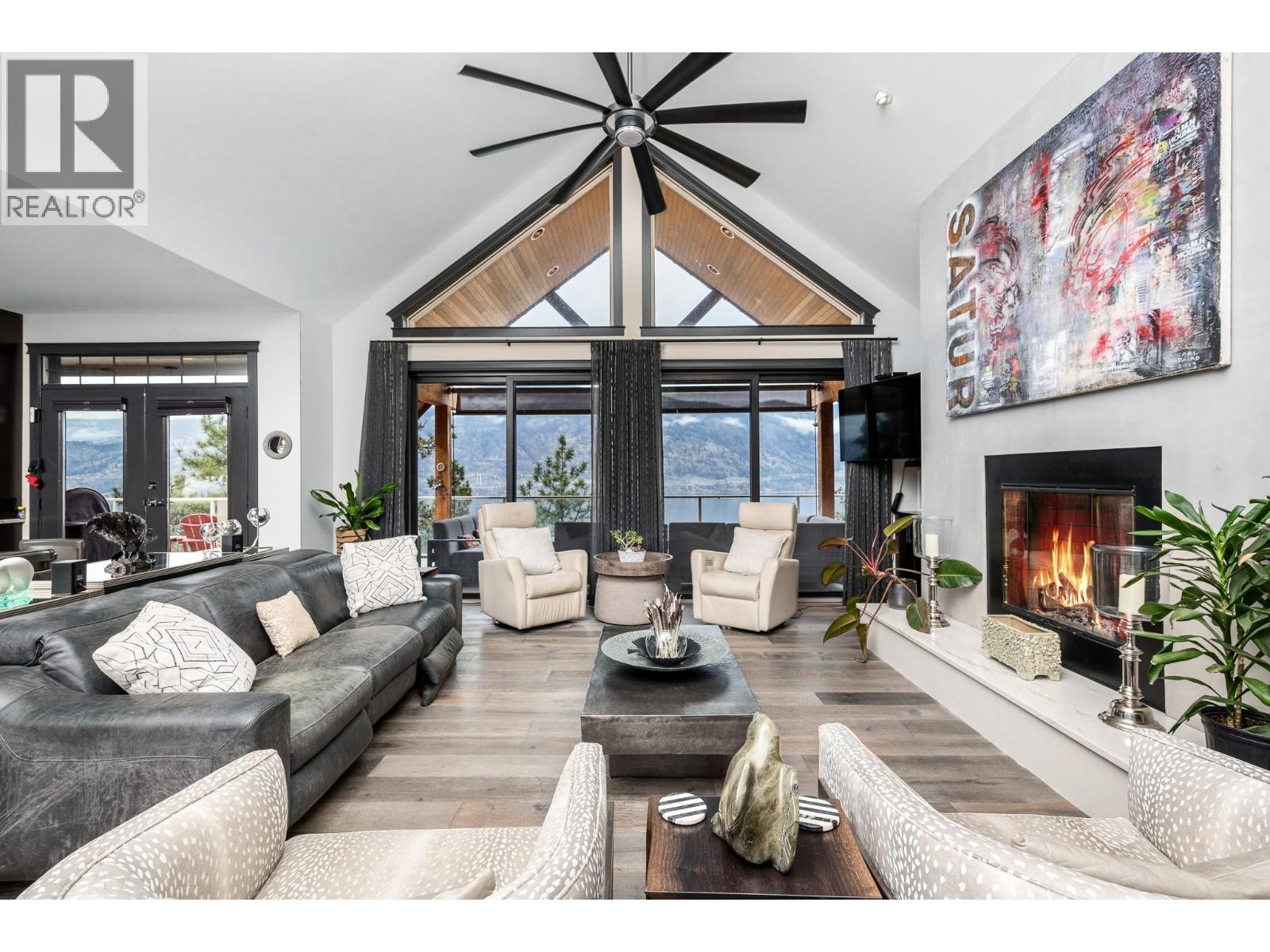 2328 Arthur Court