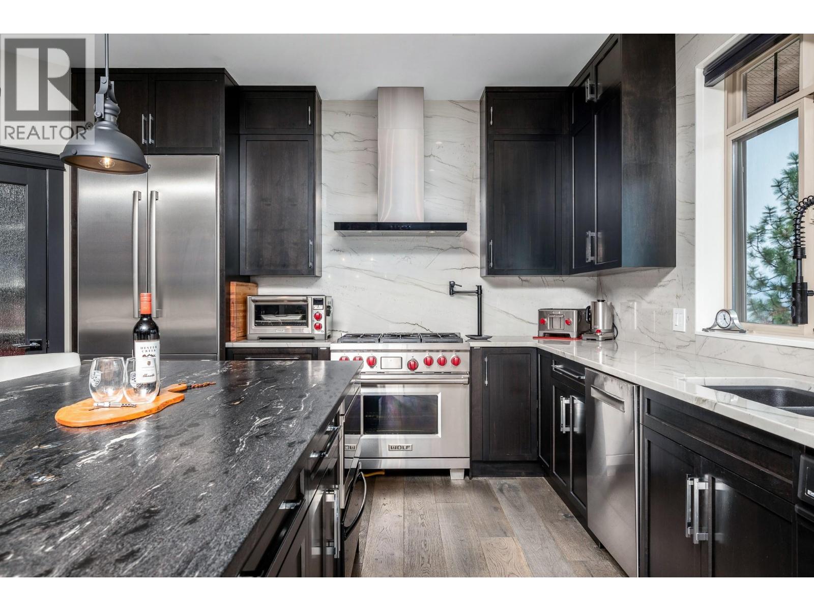 2328 Arthur Court
