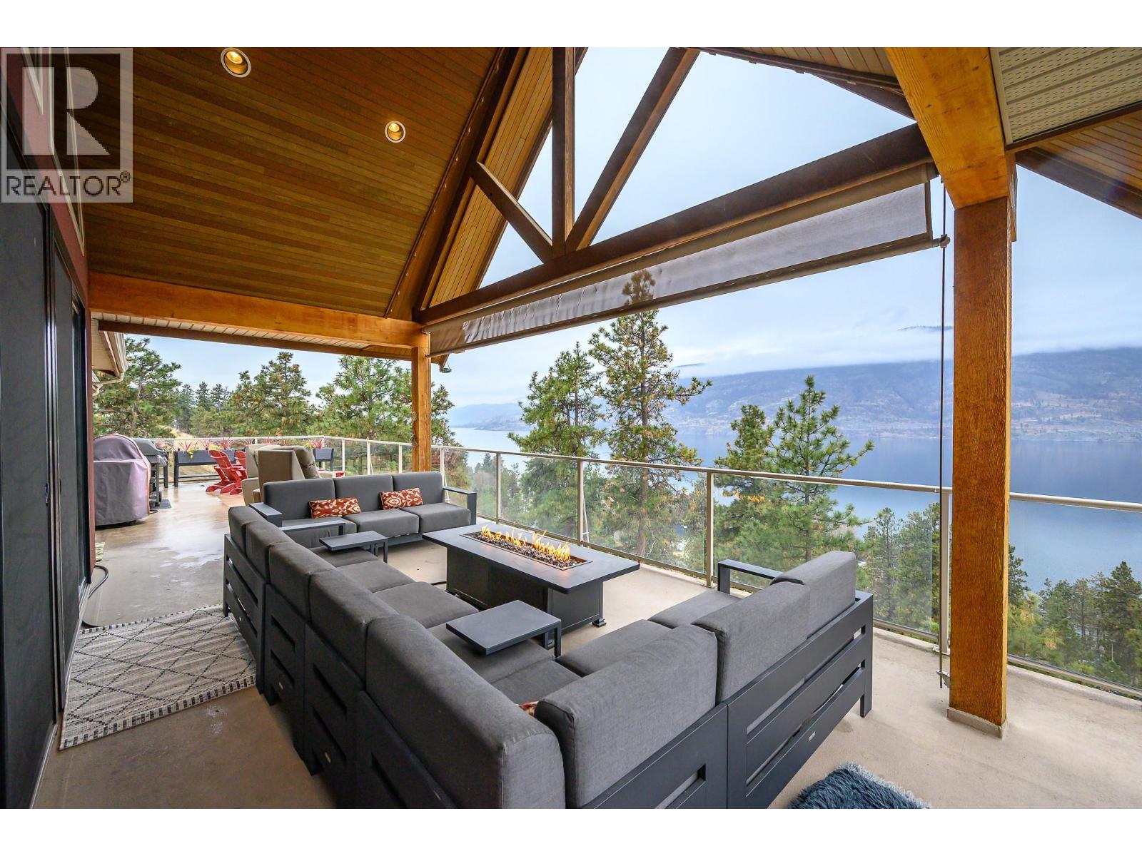 2328 Arthur Court