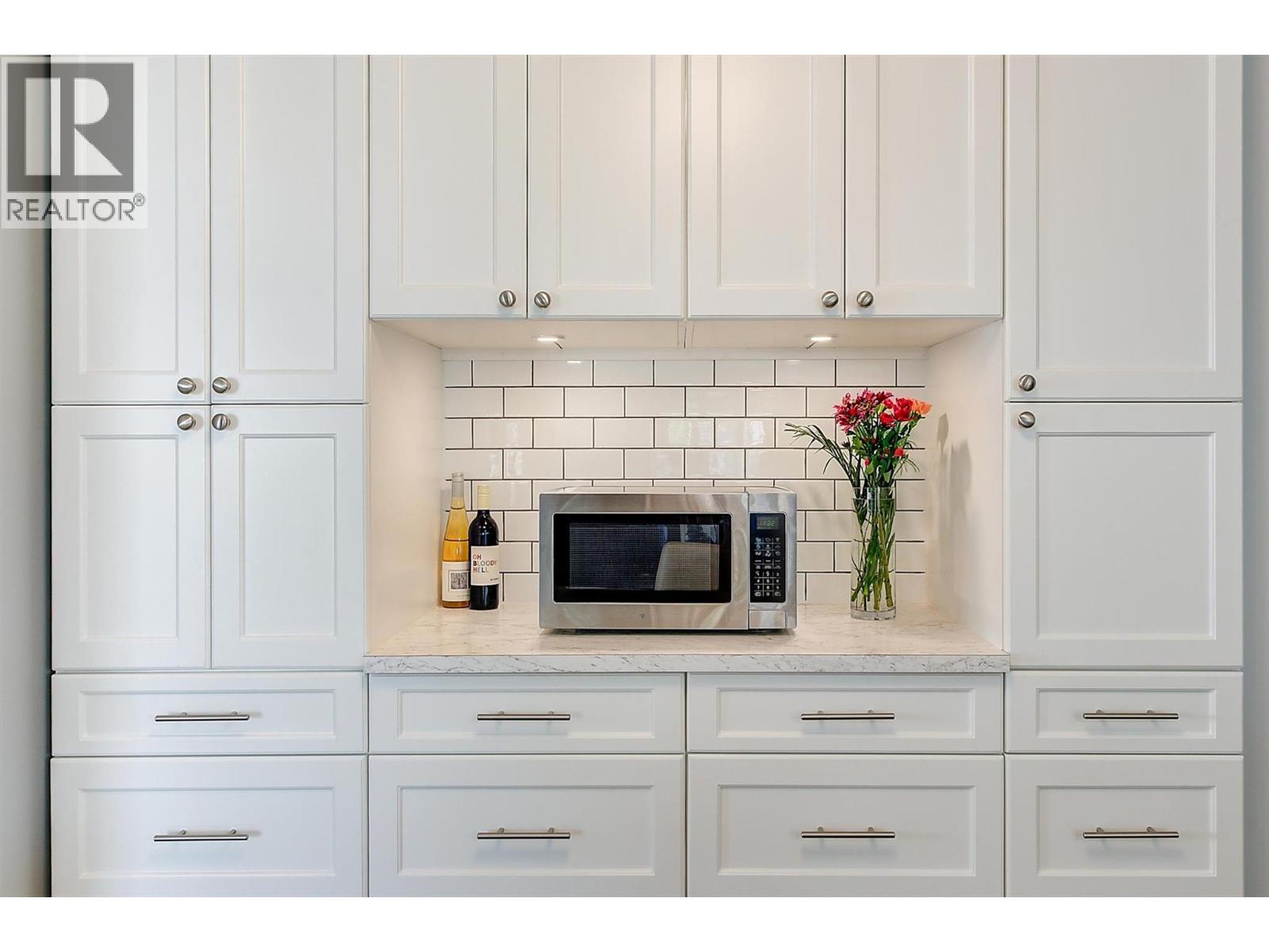 1929 97 Highway S Unit# 49