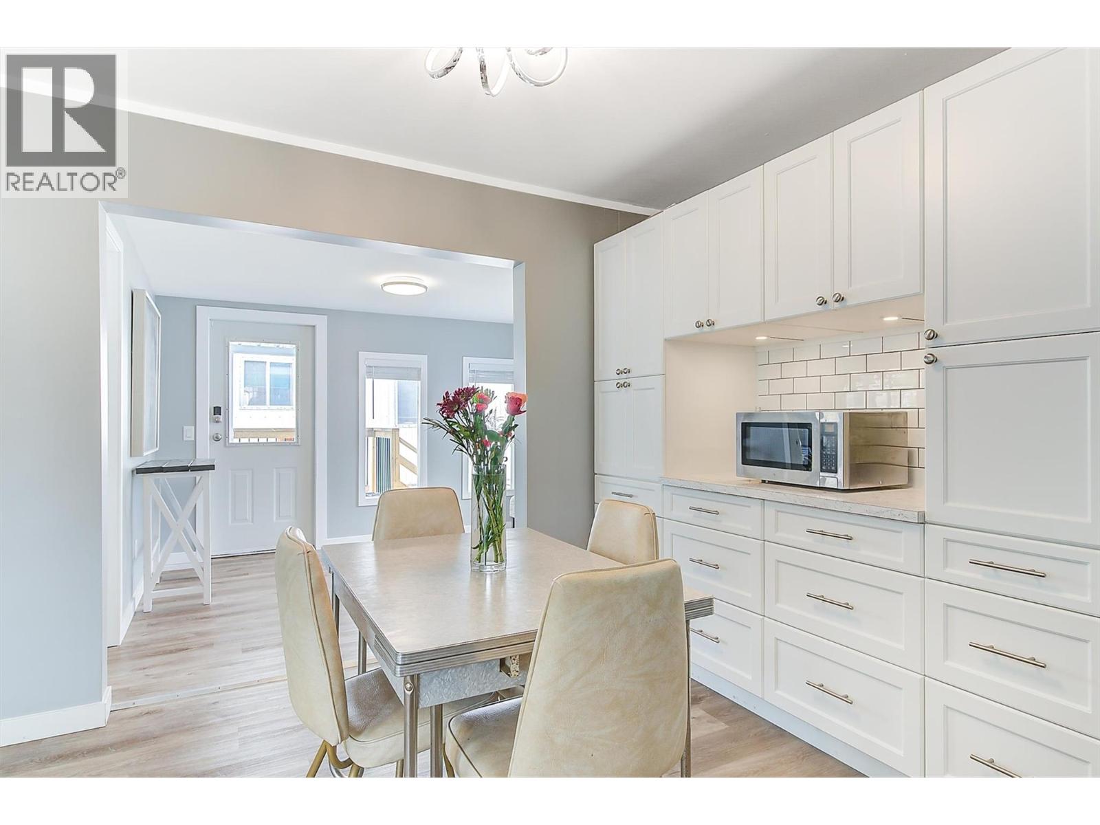 1929 97 Highway S Unit# 49