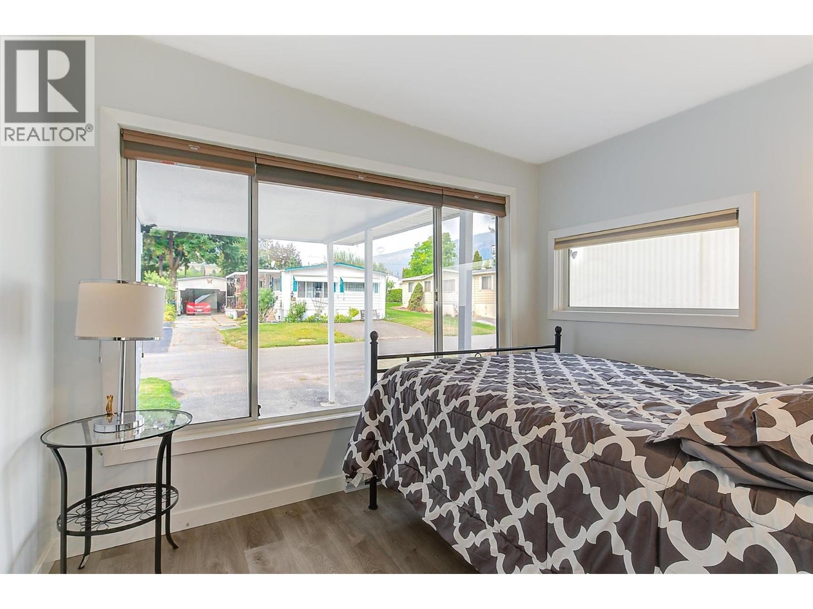 1929 97 Highway S Unit# 49