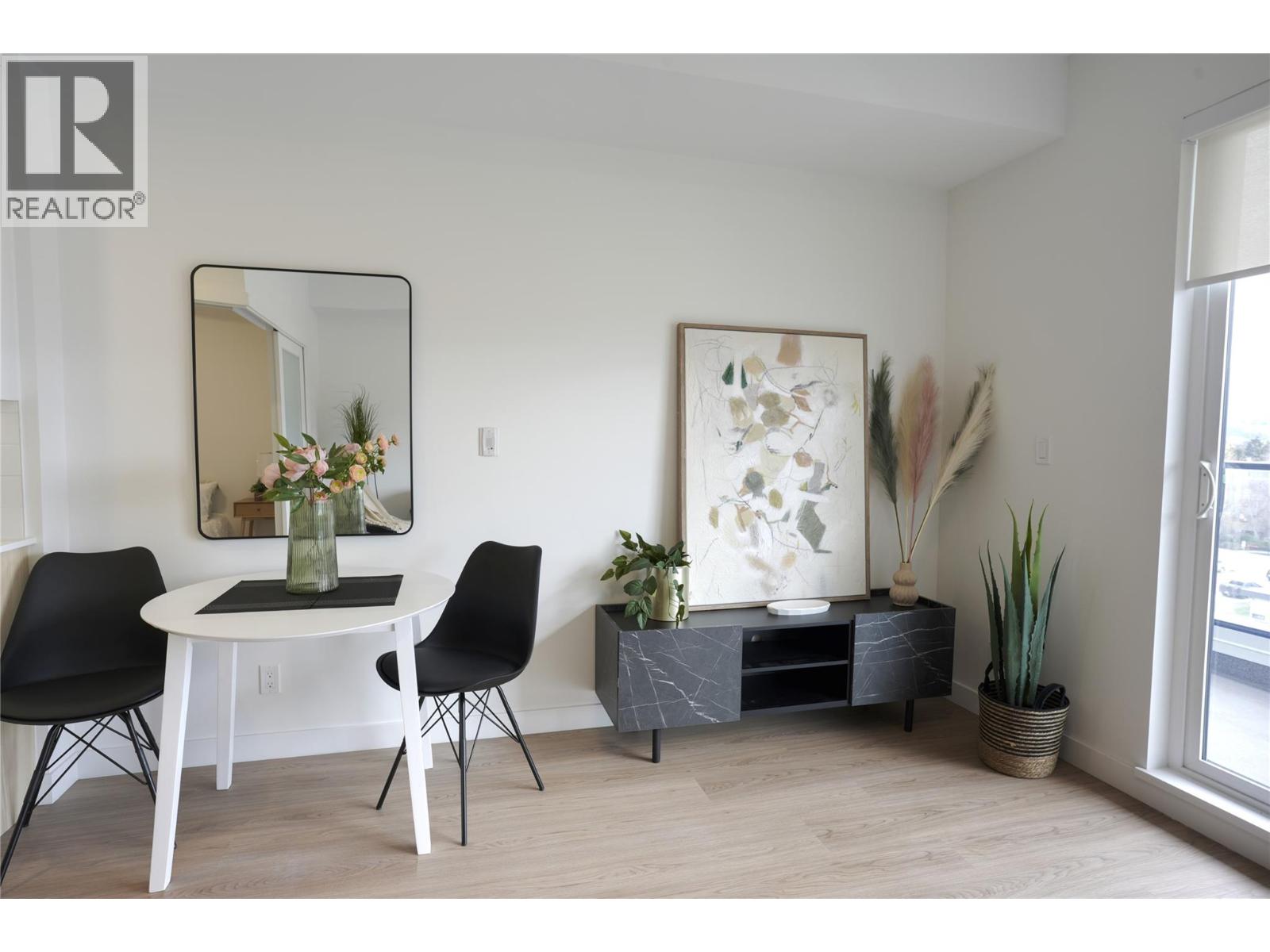 1380 Pridham Avenue Unit# 508