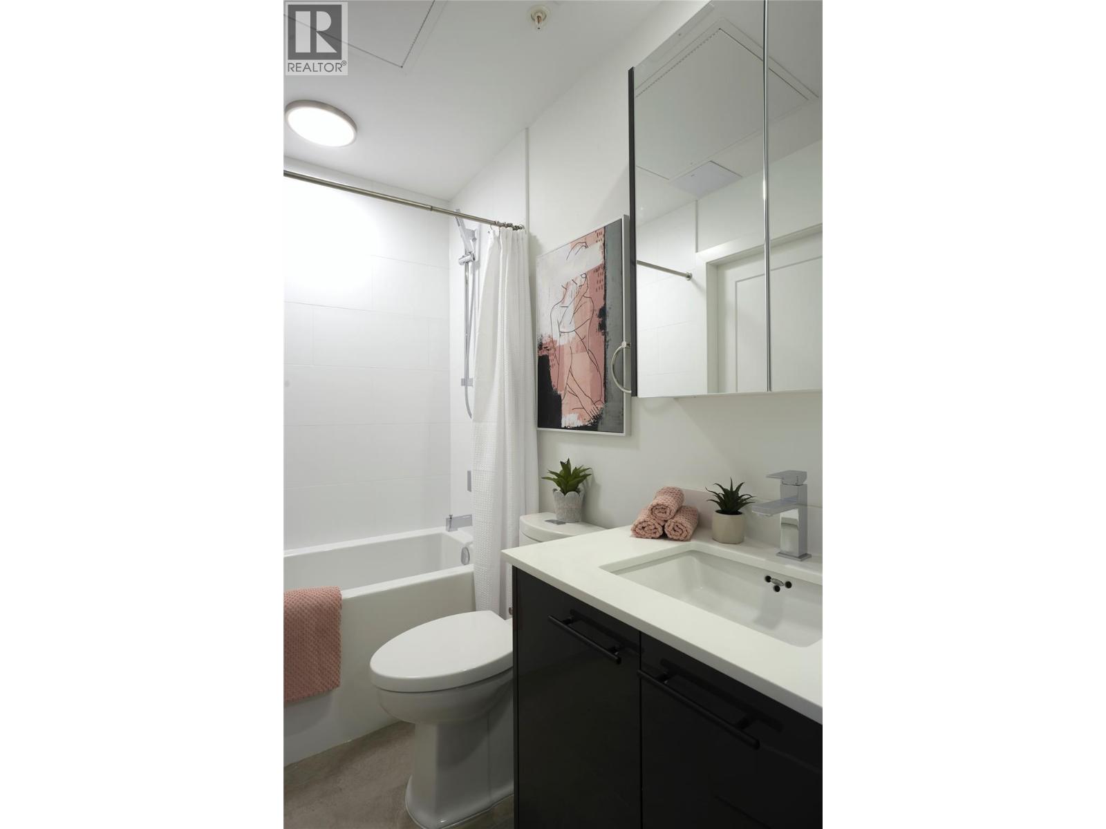 1380 Pridham Avenue Unit# 214