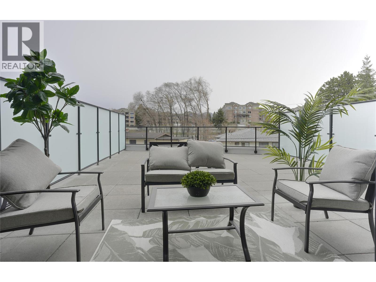 1380 Pridham Avenue Unit# 214