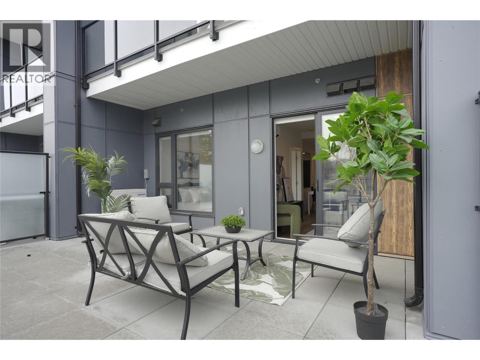 1380 Pridham Avenue Unit# 214