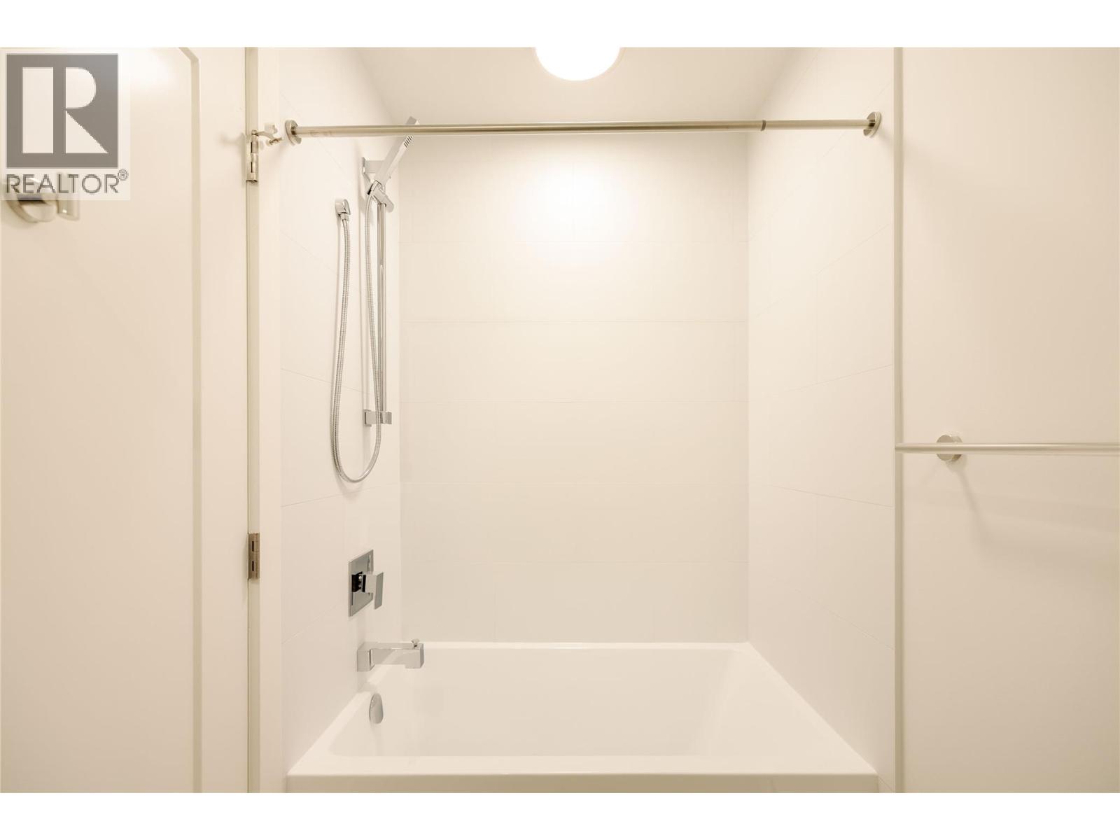 1380 Pridham Avenue Unit# 415