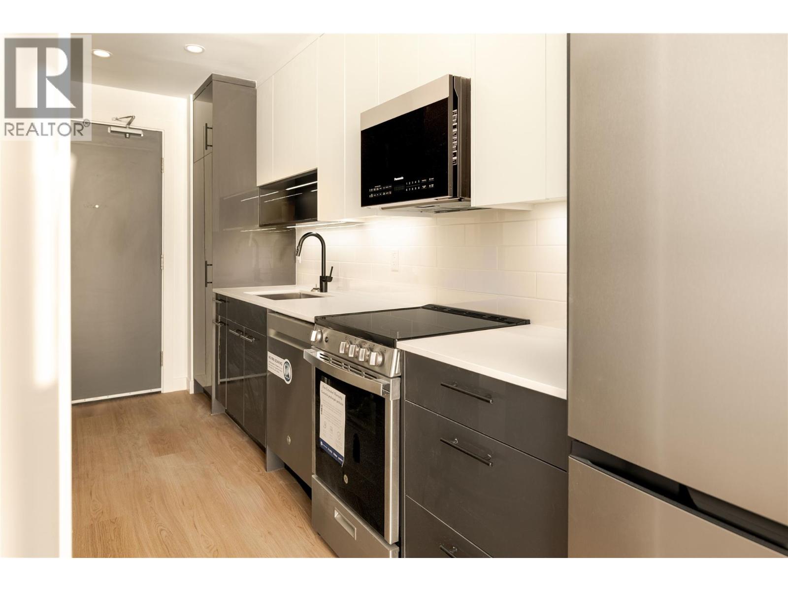 1380 Pridham Avenue Unit# 415
