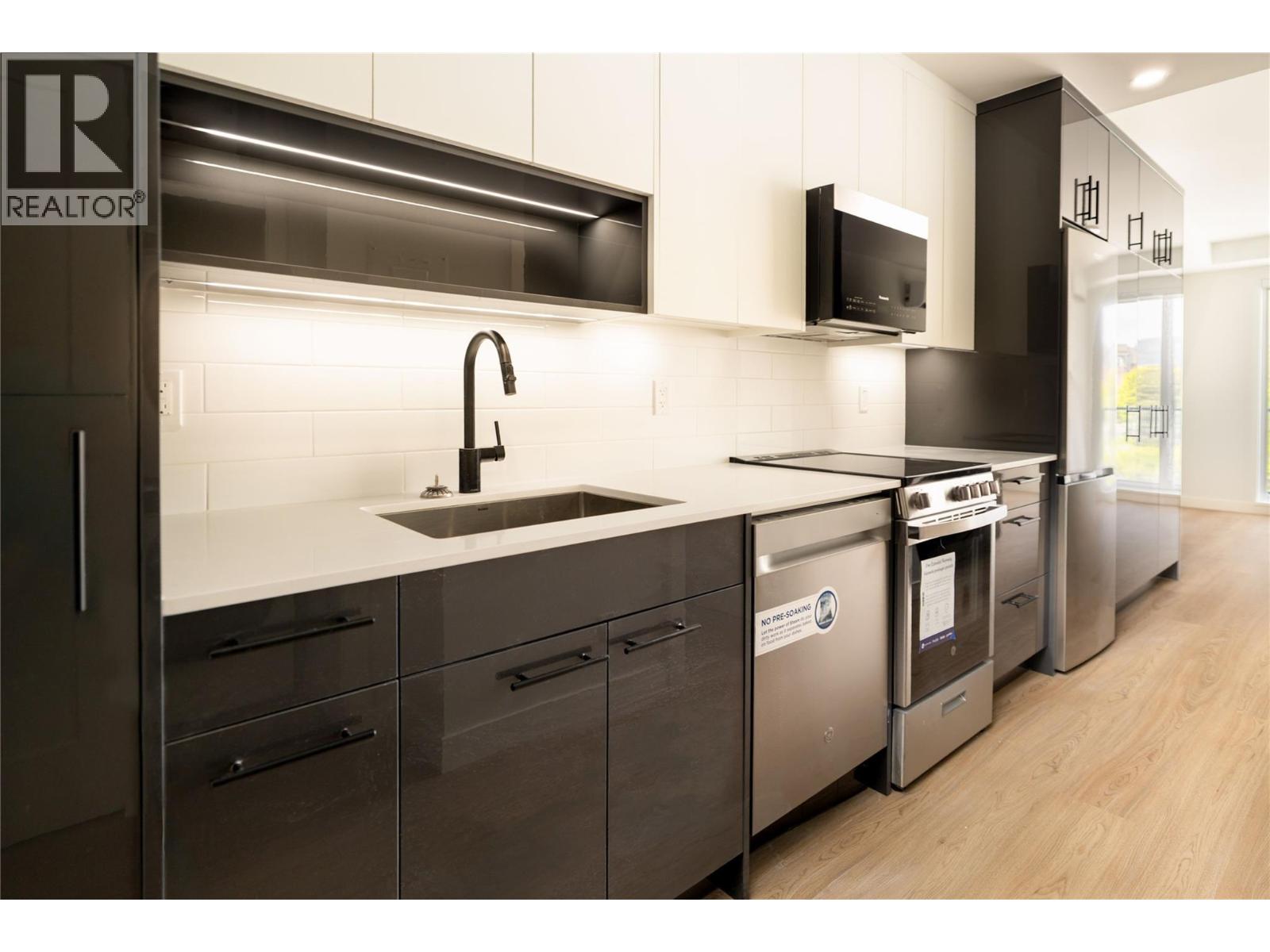 1380 Pridham Avenue Unit# 415