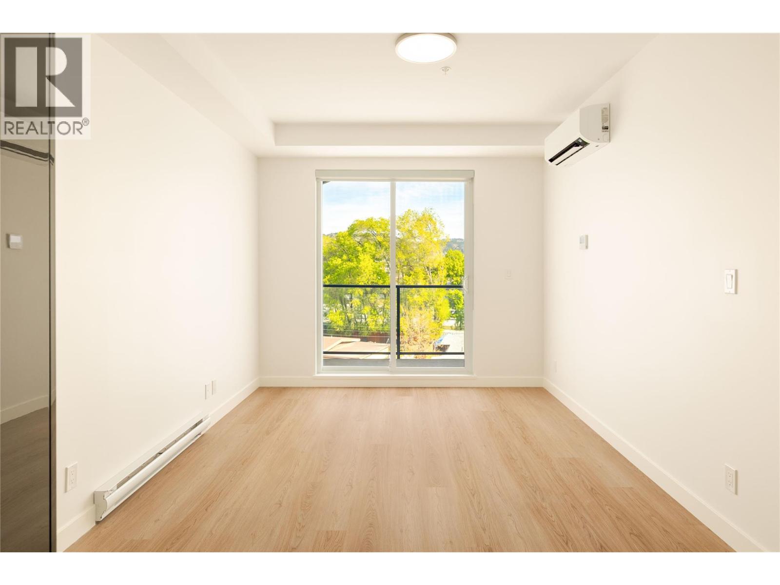 1380 Pridham Avenue Unit# 415