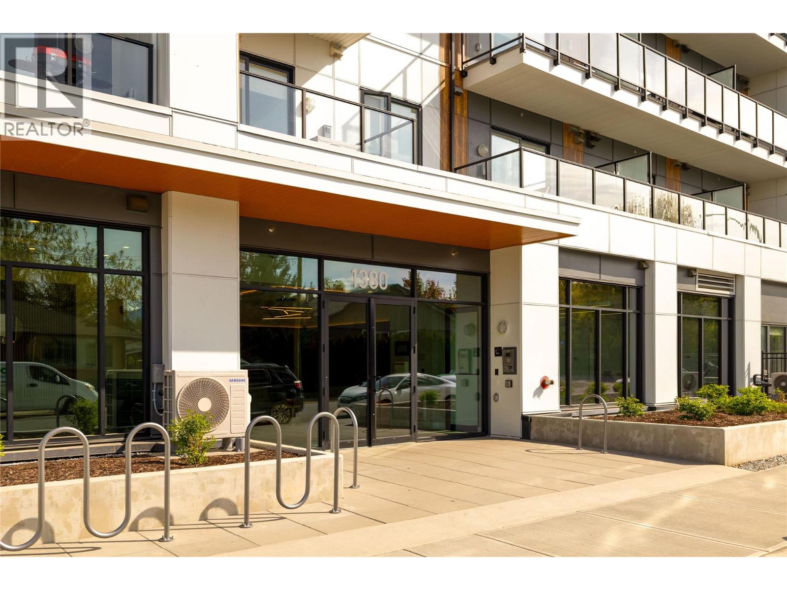1380 Pridham Avenue Unit# 415
