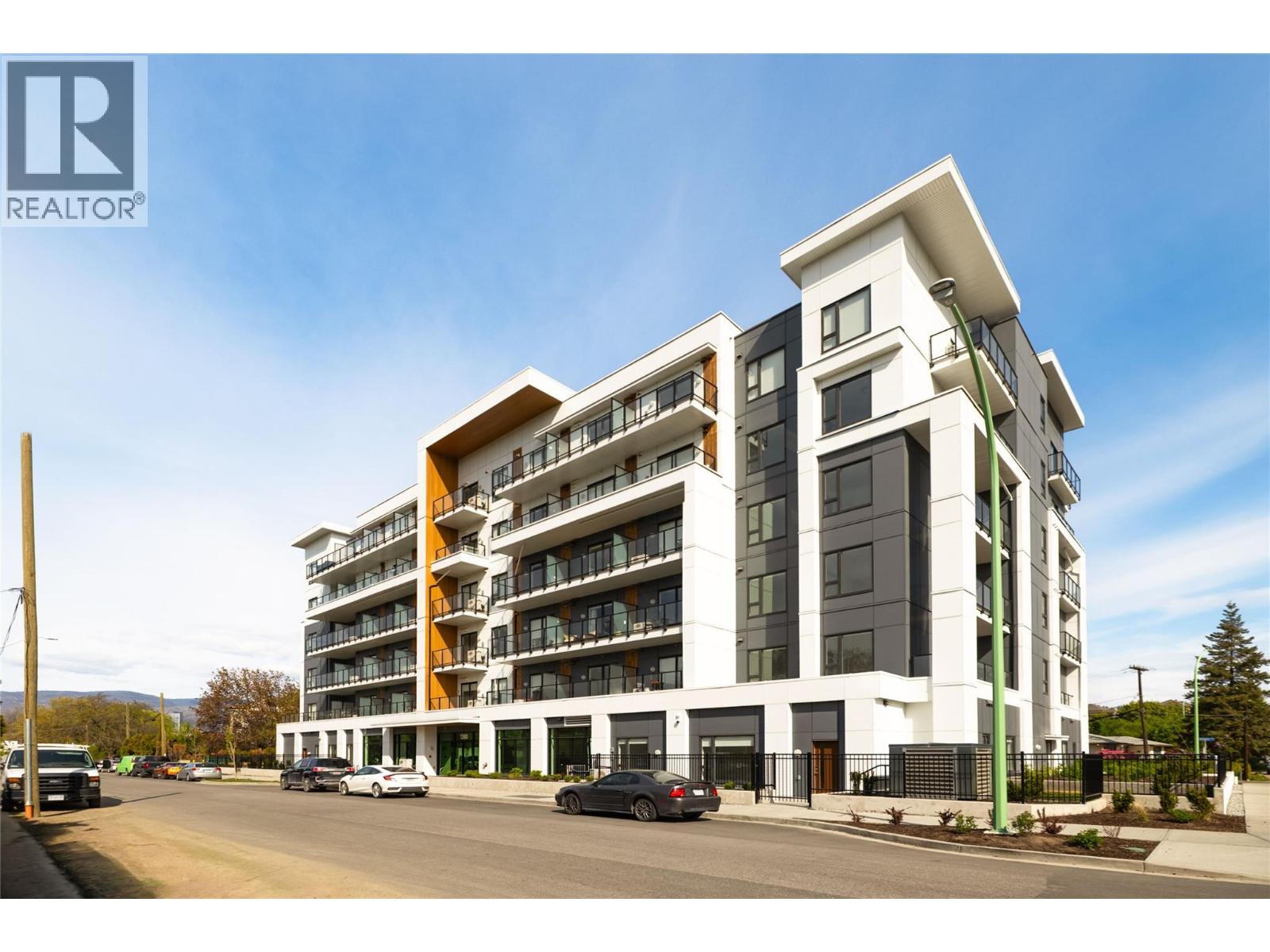 1380 Pridham Avenue Unit# 415