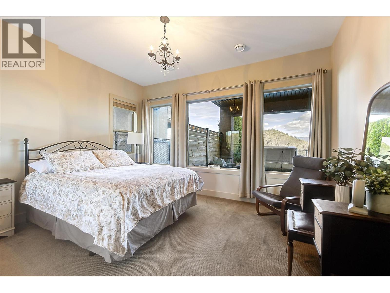 2546 Hedgestone Drive