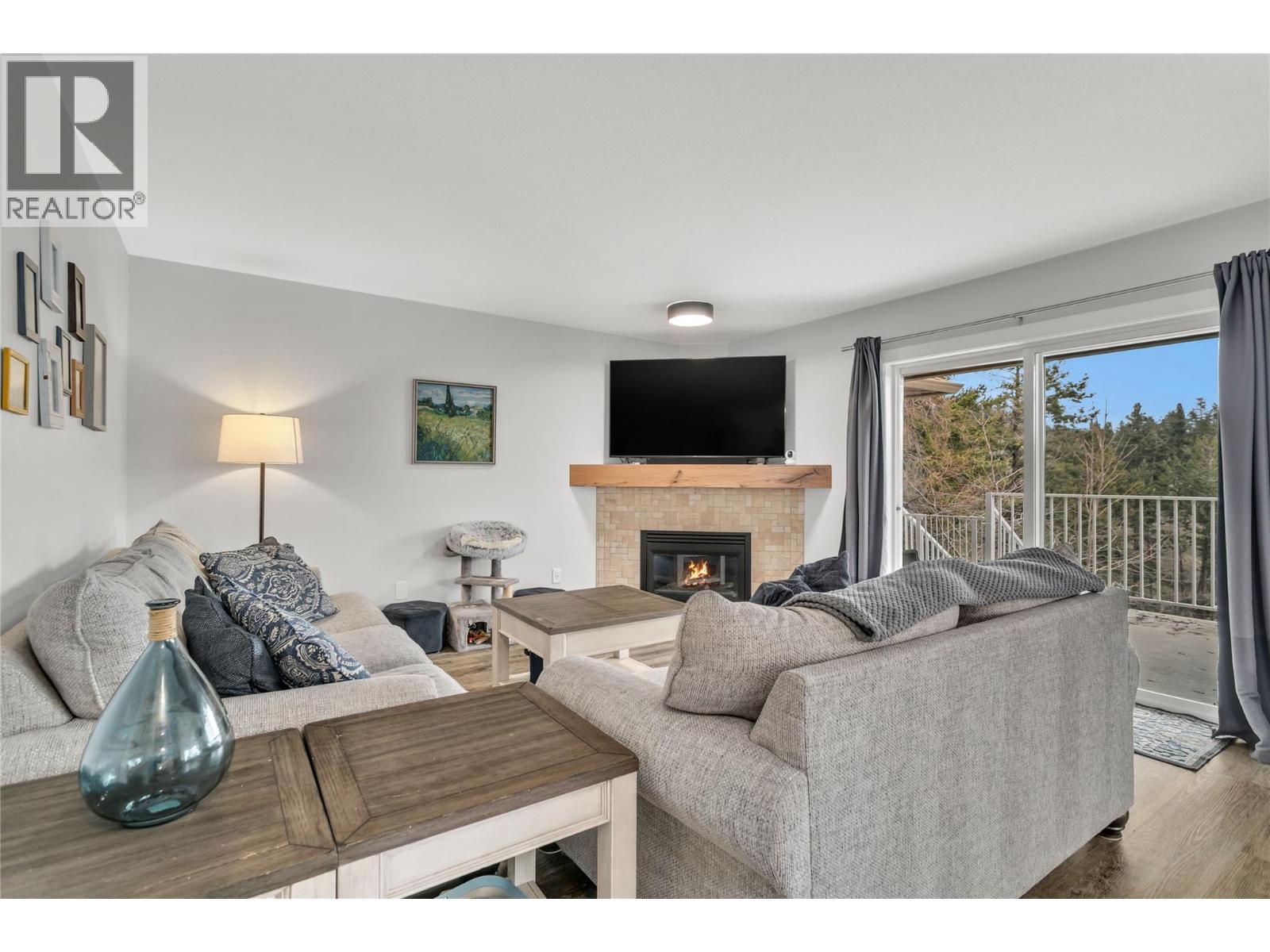 3819 Glen Canyon Drive