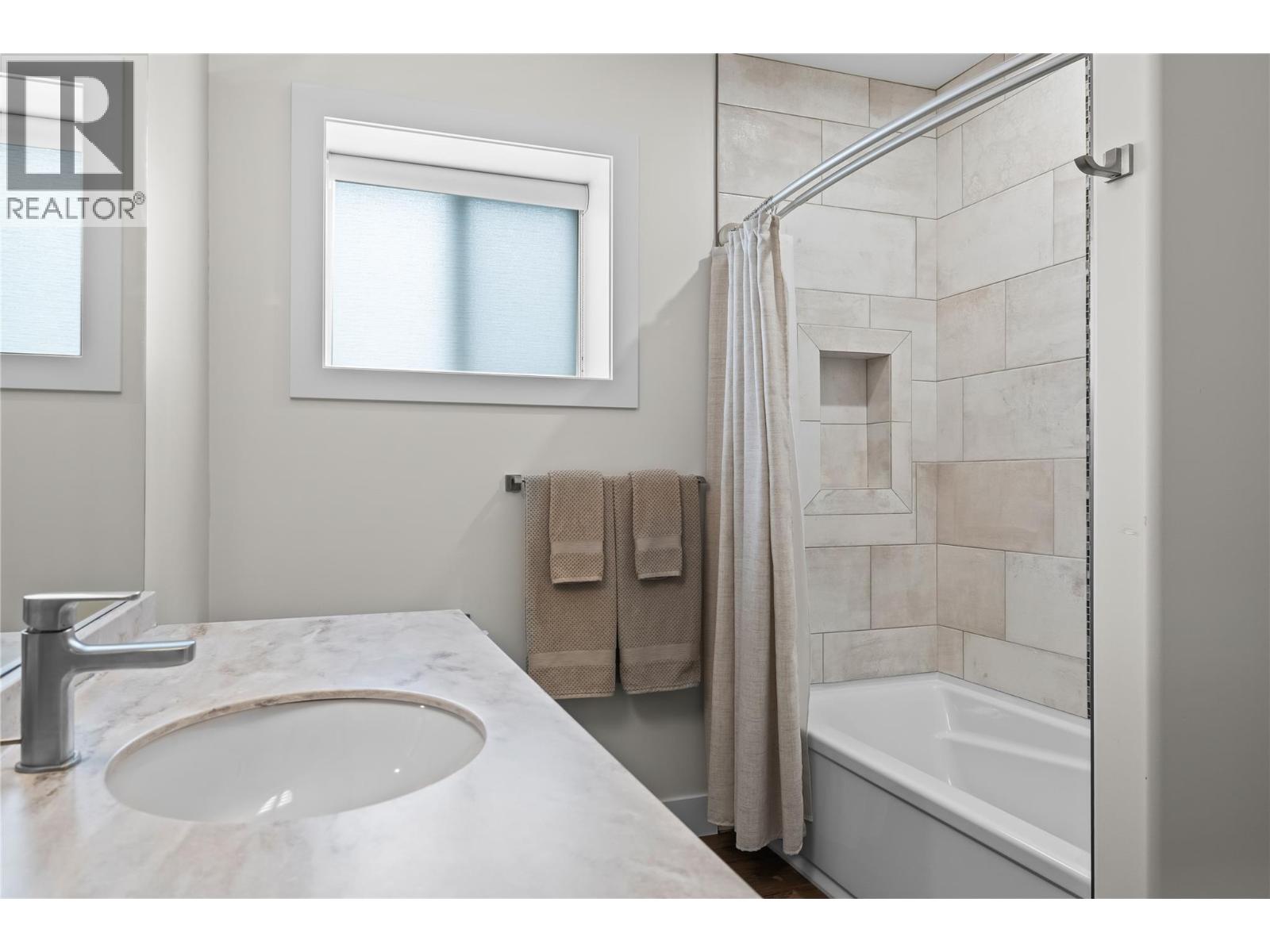 514 Quartz Crescent Unit# 5