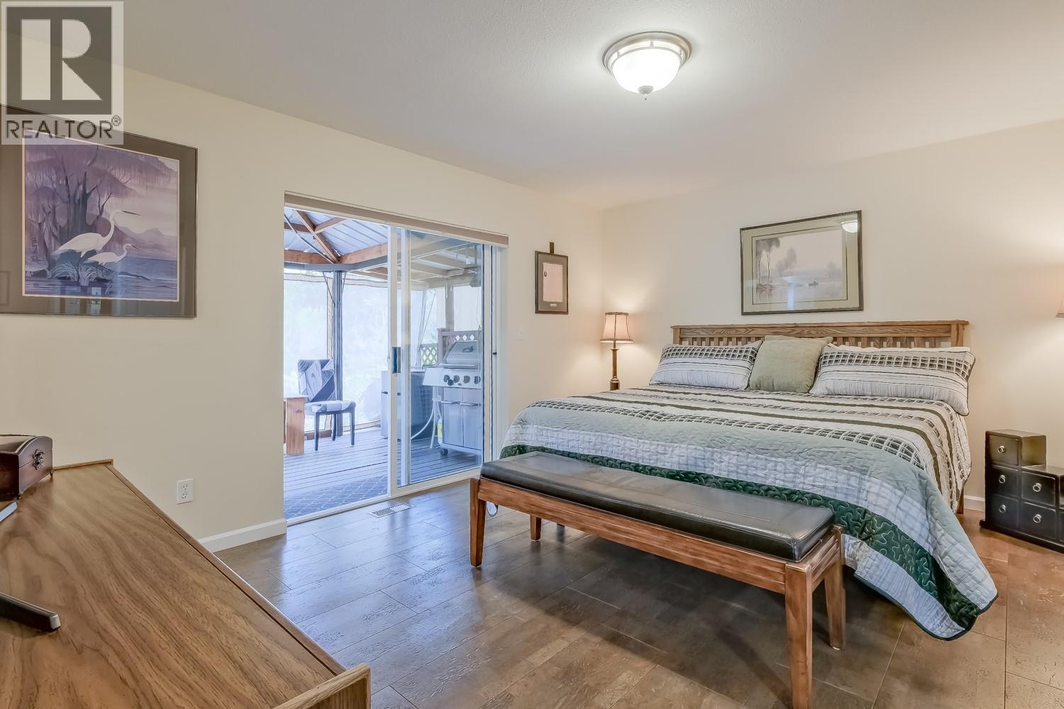1802 Edgehill Court