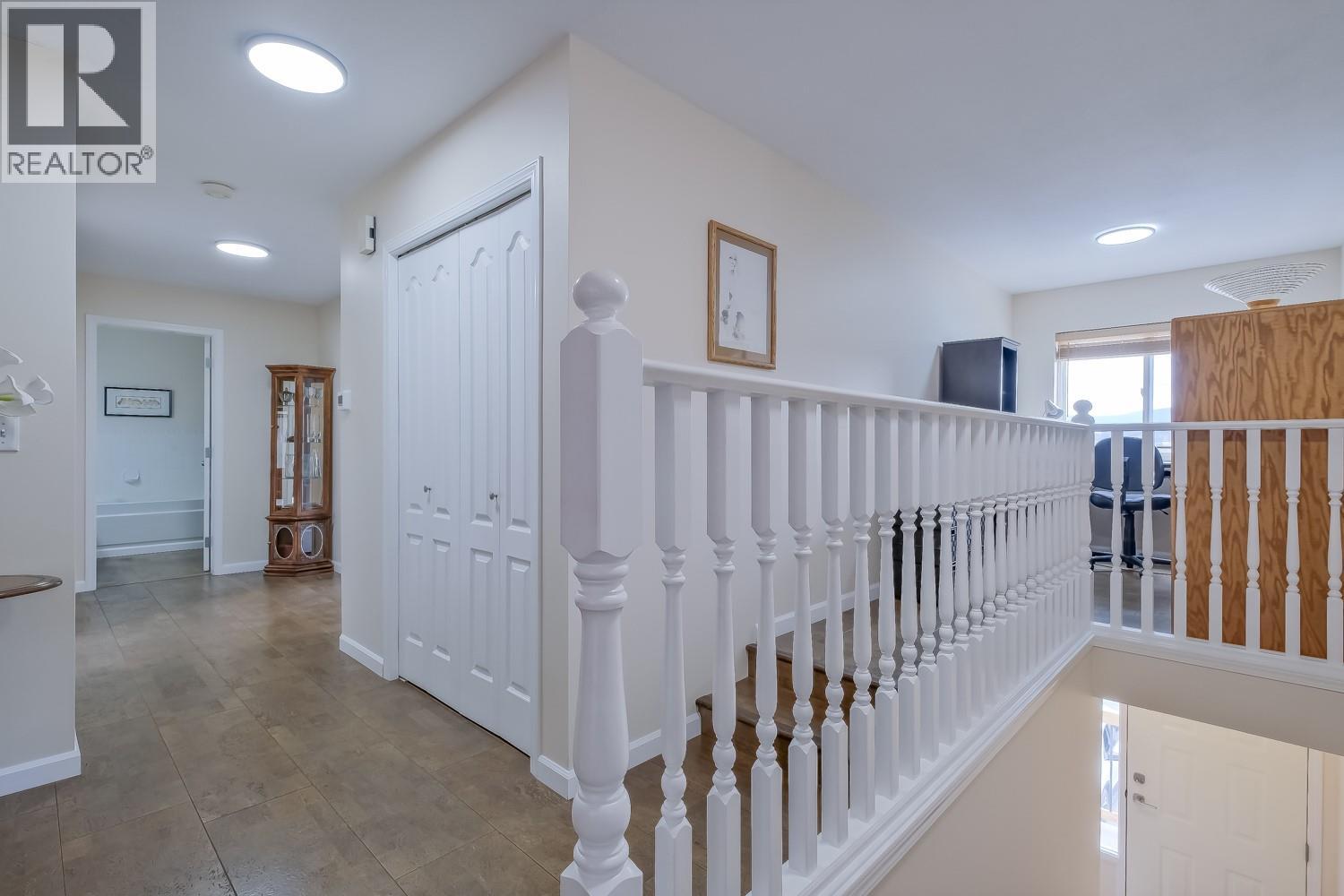 1802 Edgehill Court
