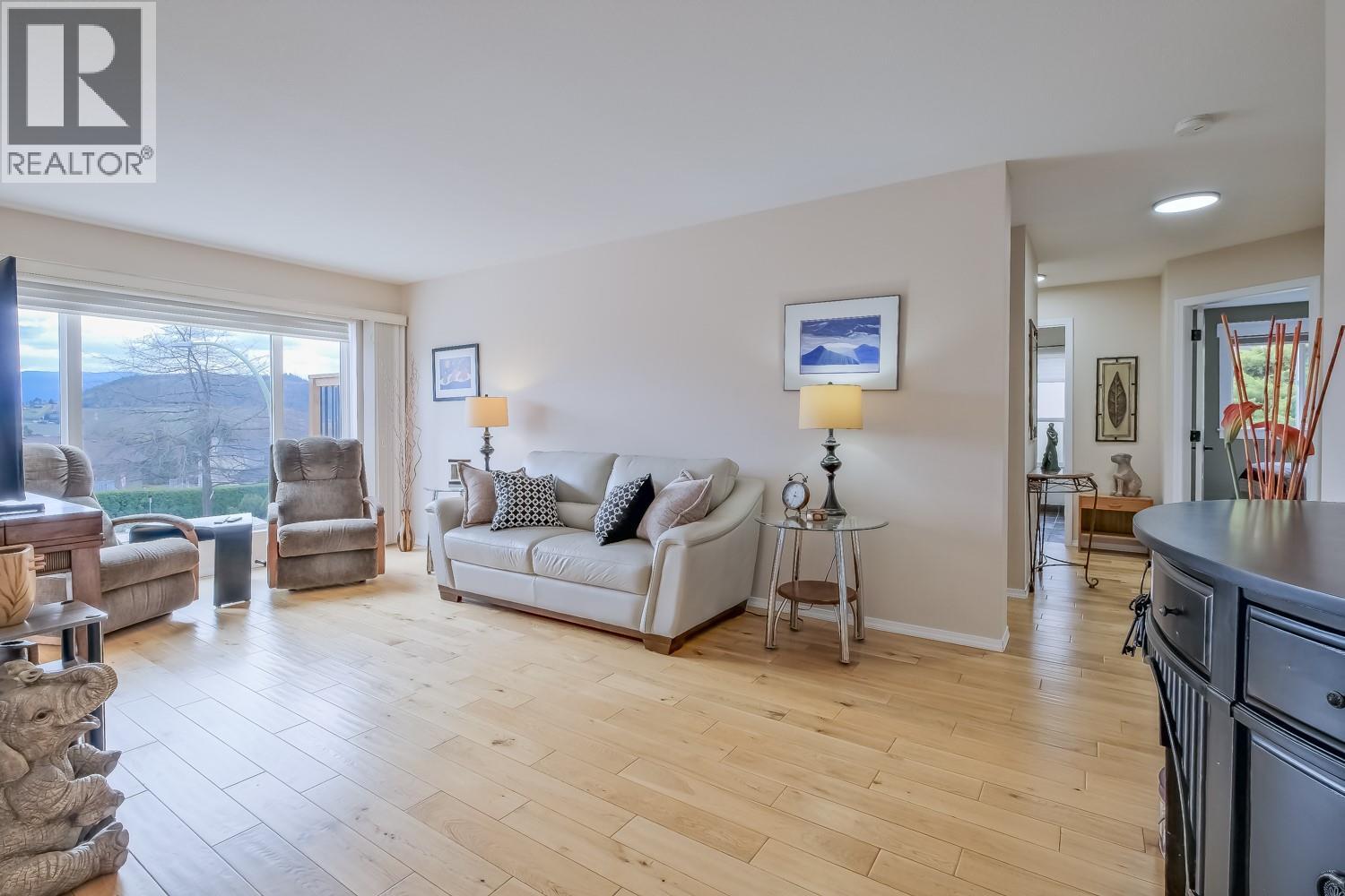 1802 Edgehill Court