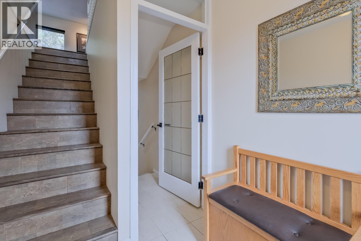 1802 Edgehill Court