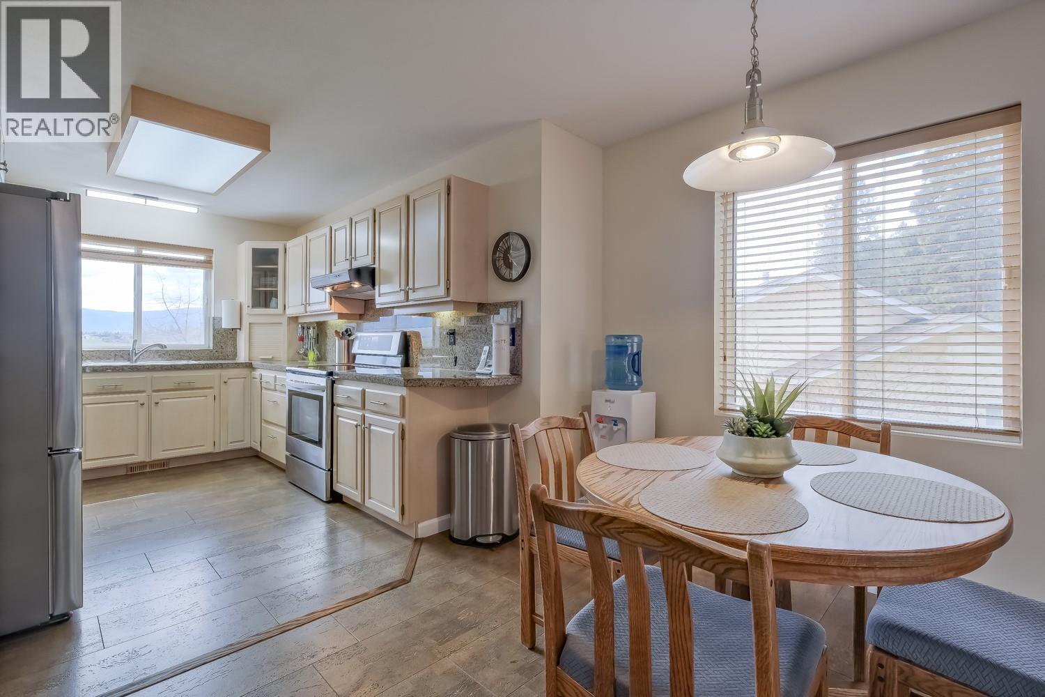 1802 Edgehill Court