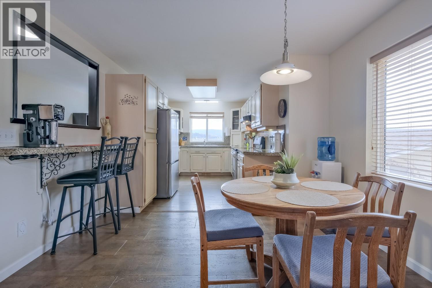 1802 Edgehill Court