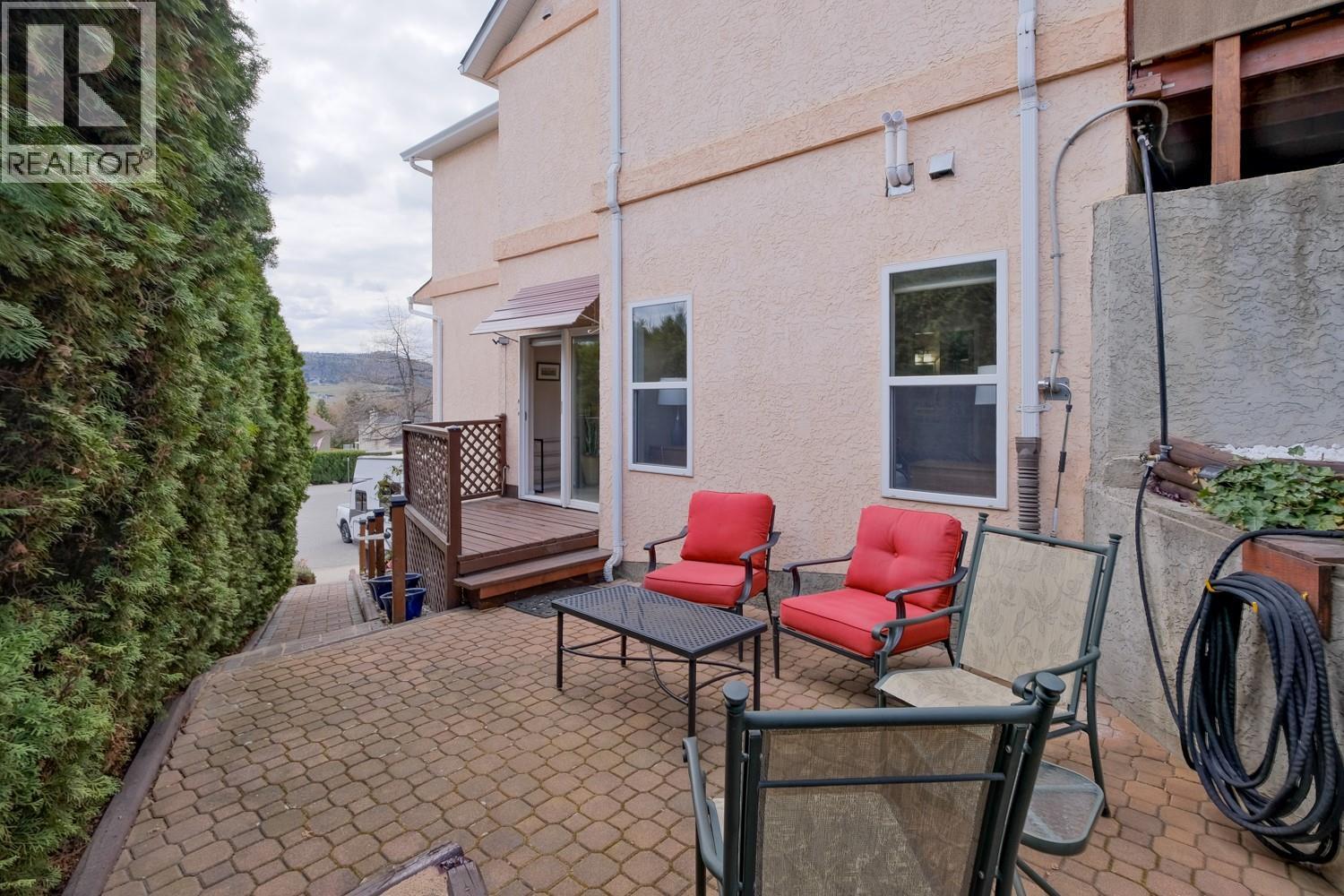 1802 Edgehill Court