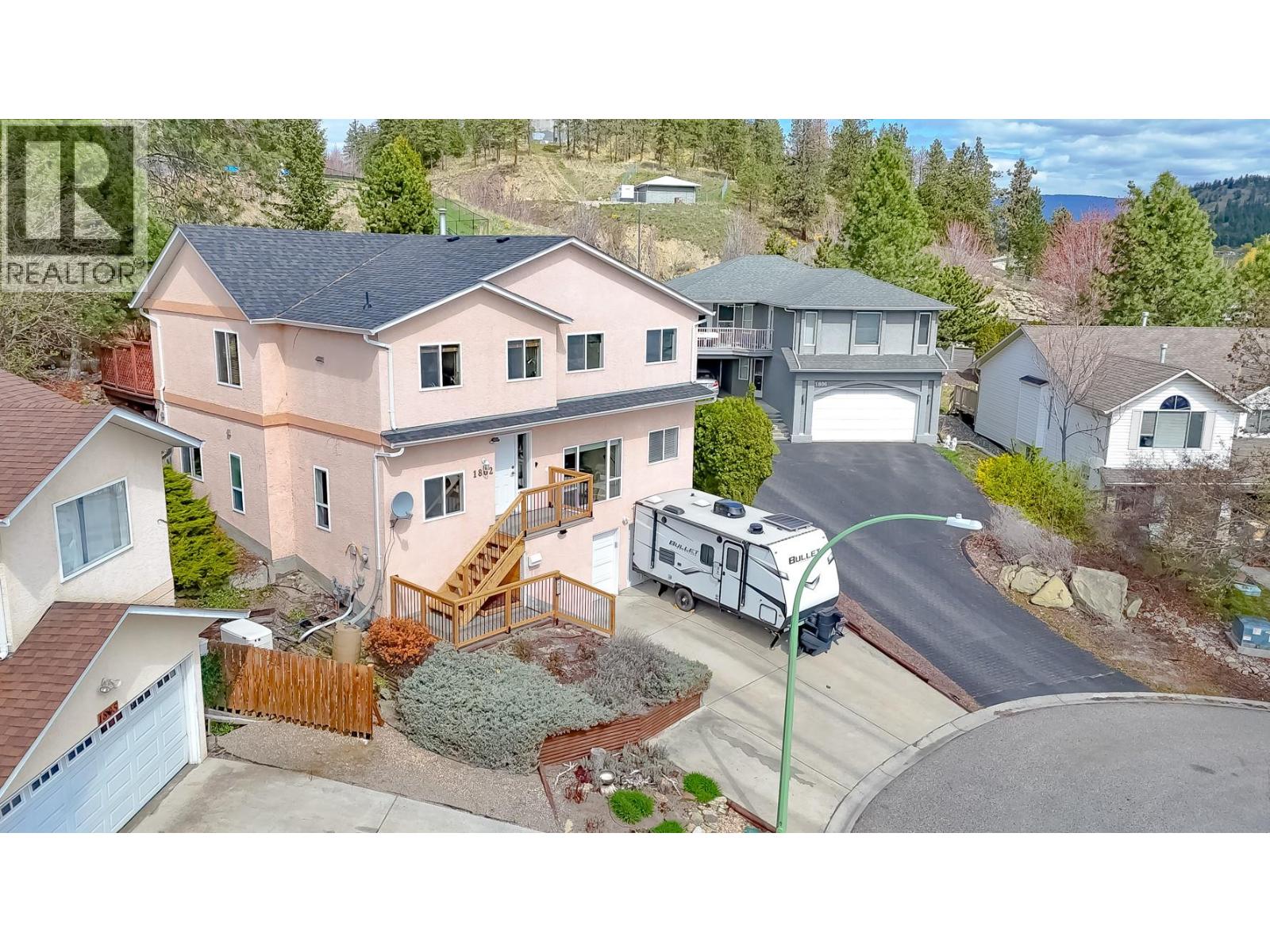 1802 Edgehill Court