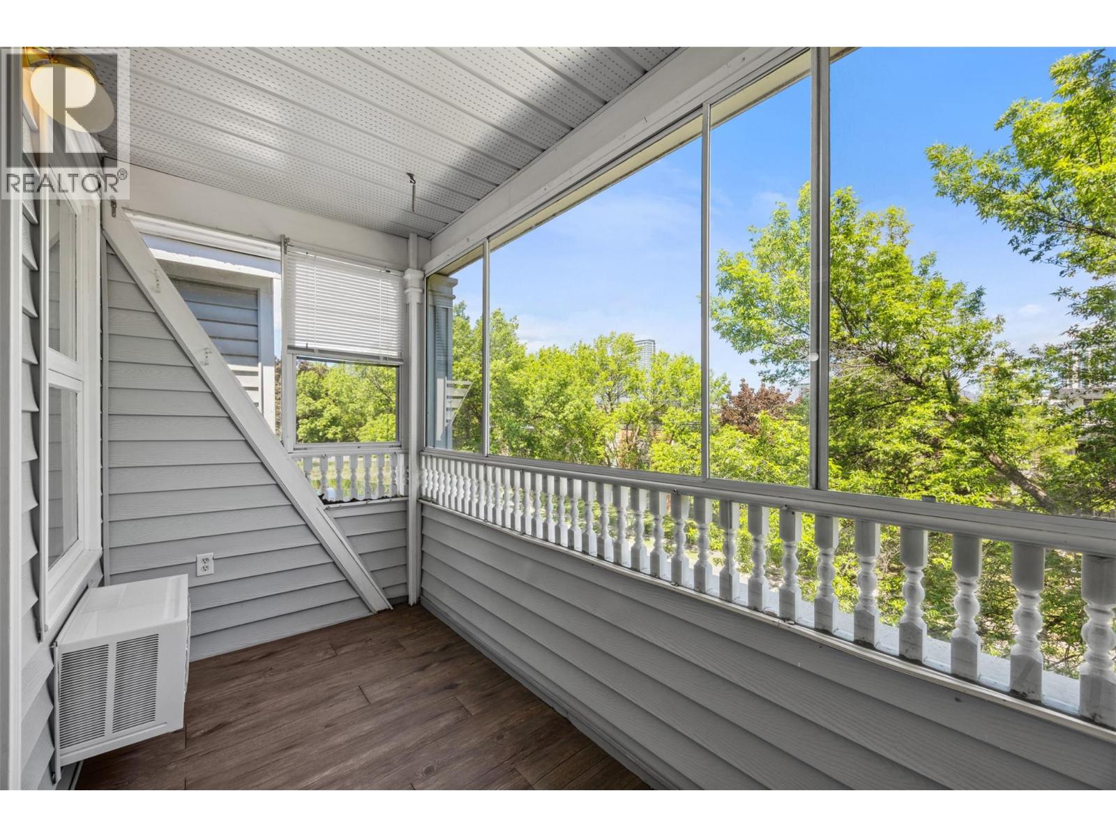 575 Sutherland Avenue Unit# 310