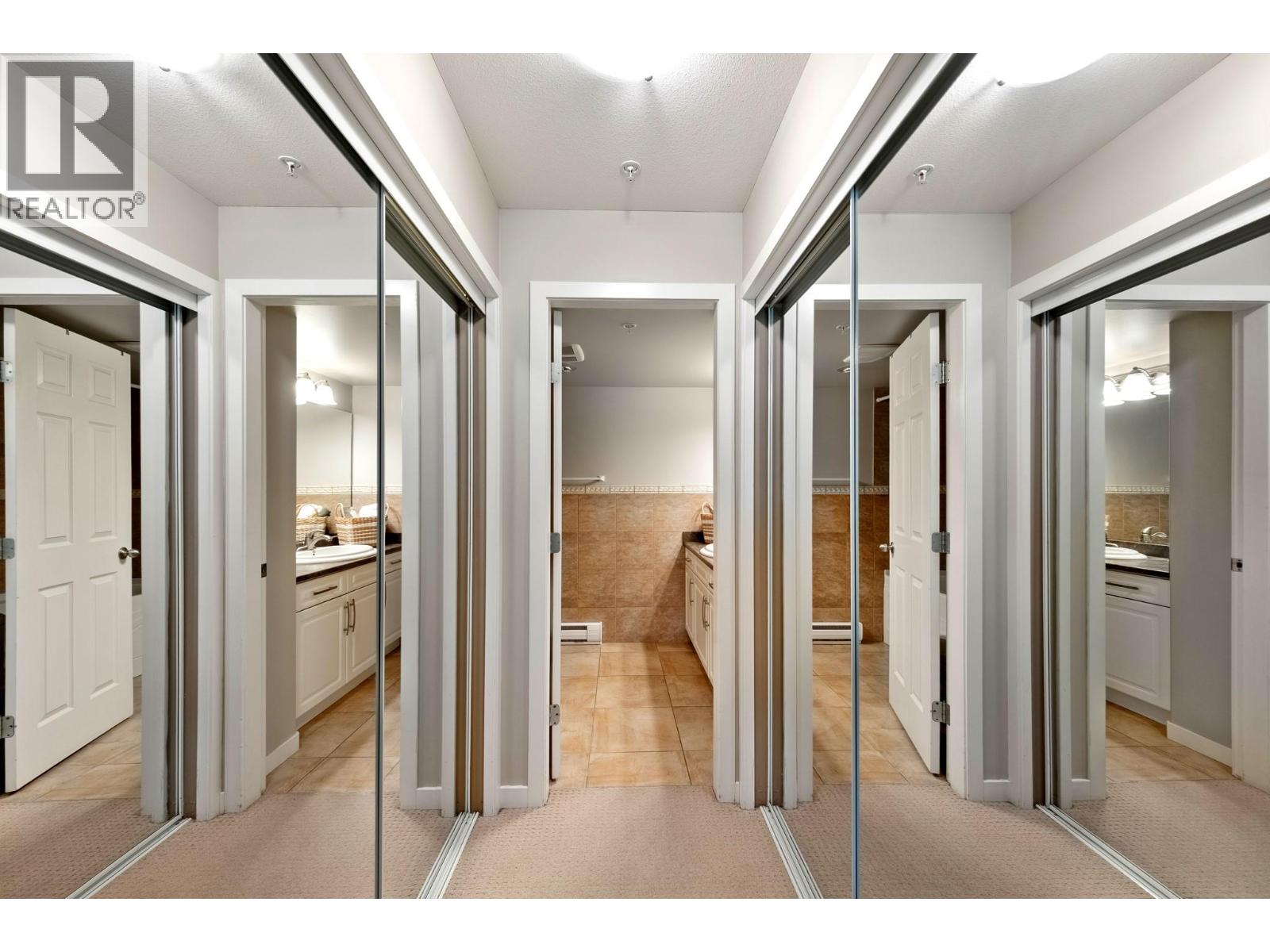 135 Ziprick Road Unit# 206
