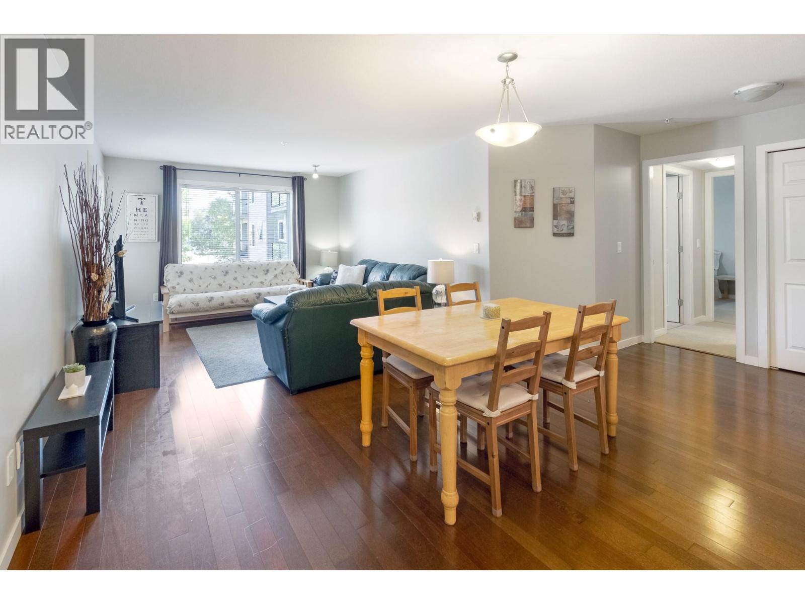 135 Ziprick Road Unit# 206