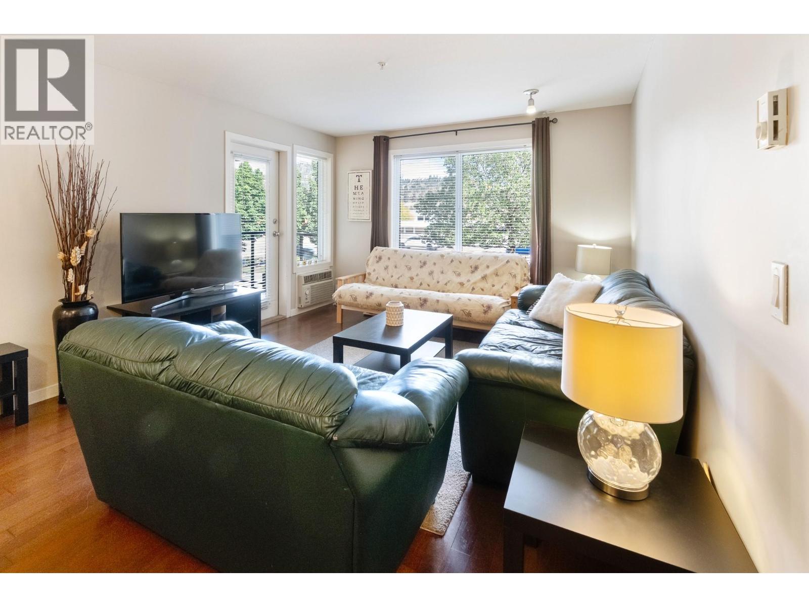 135 Ziprick Road Unit# 206