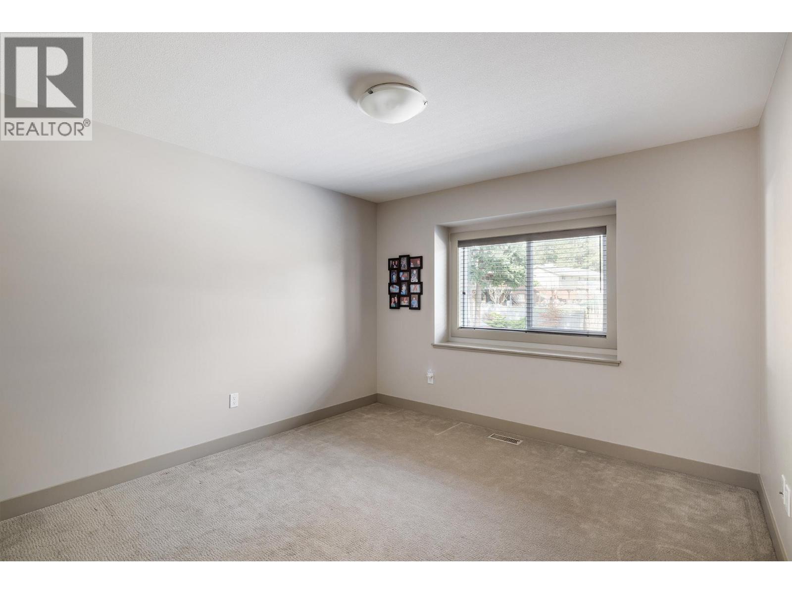 3042 Glenrosa Road