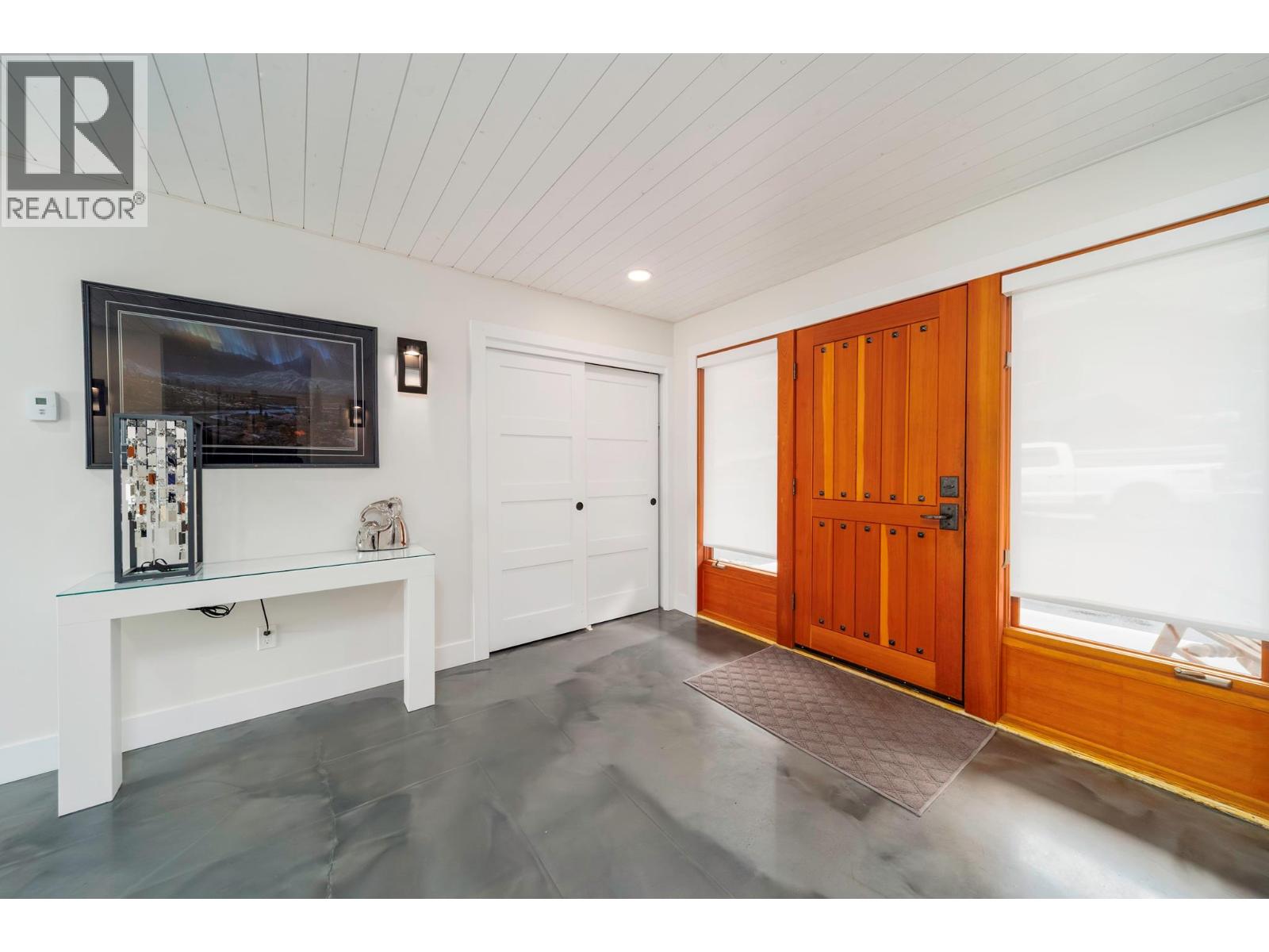 9887 Okanagan Centre Road W