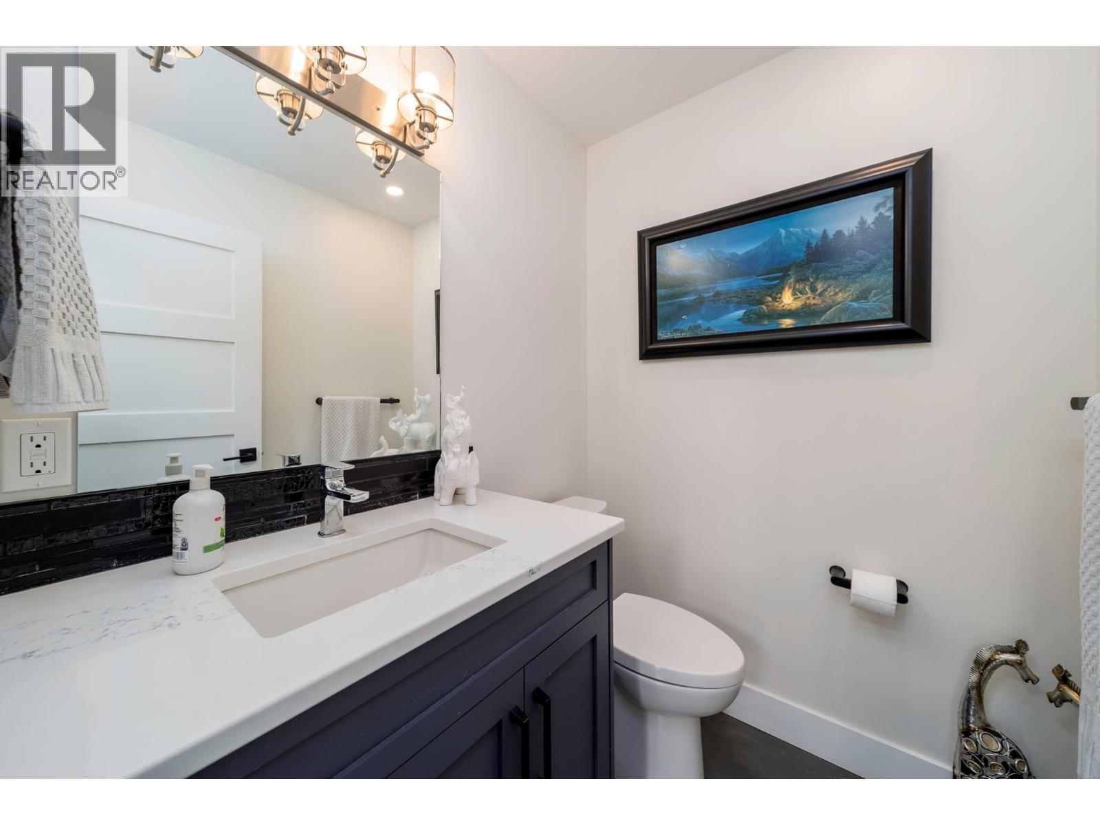 9887 Okanagan Centre Road W
