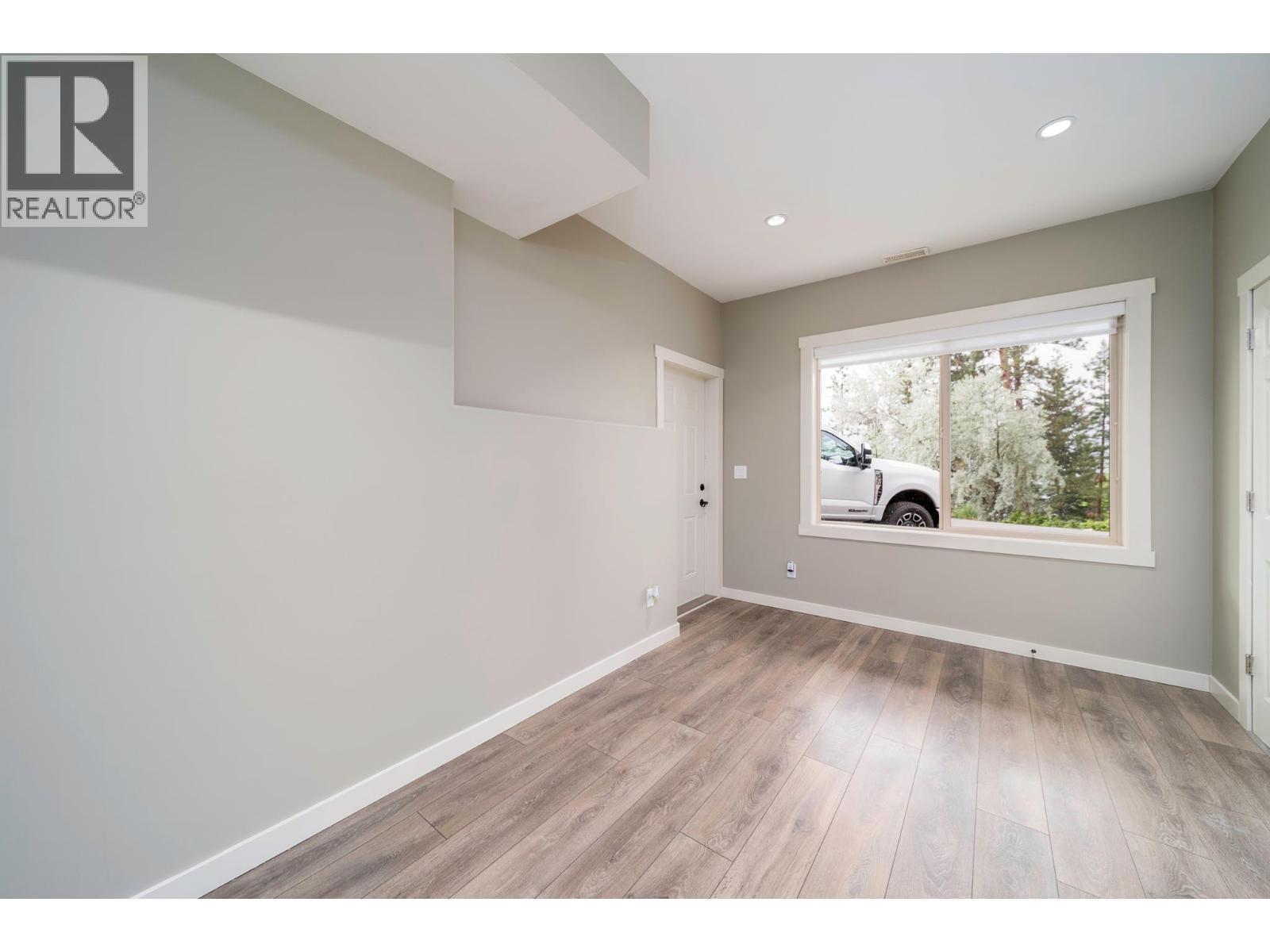 9887 Okanagan Centre Road W