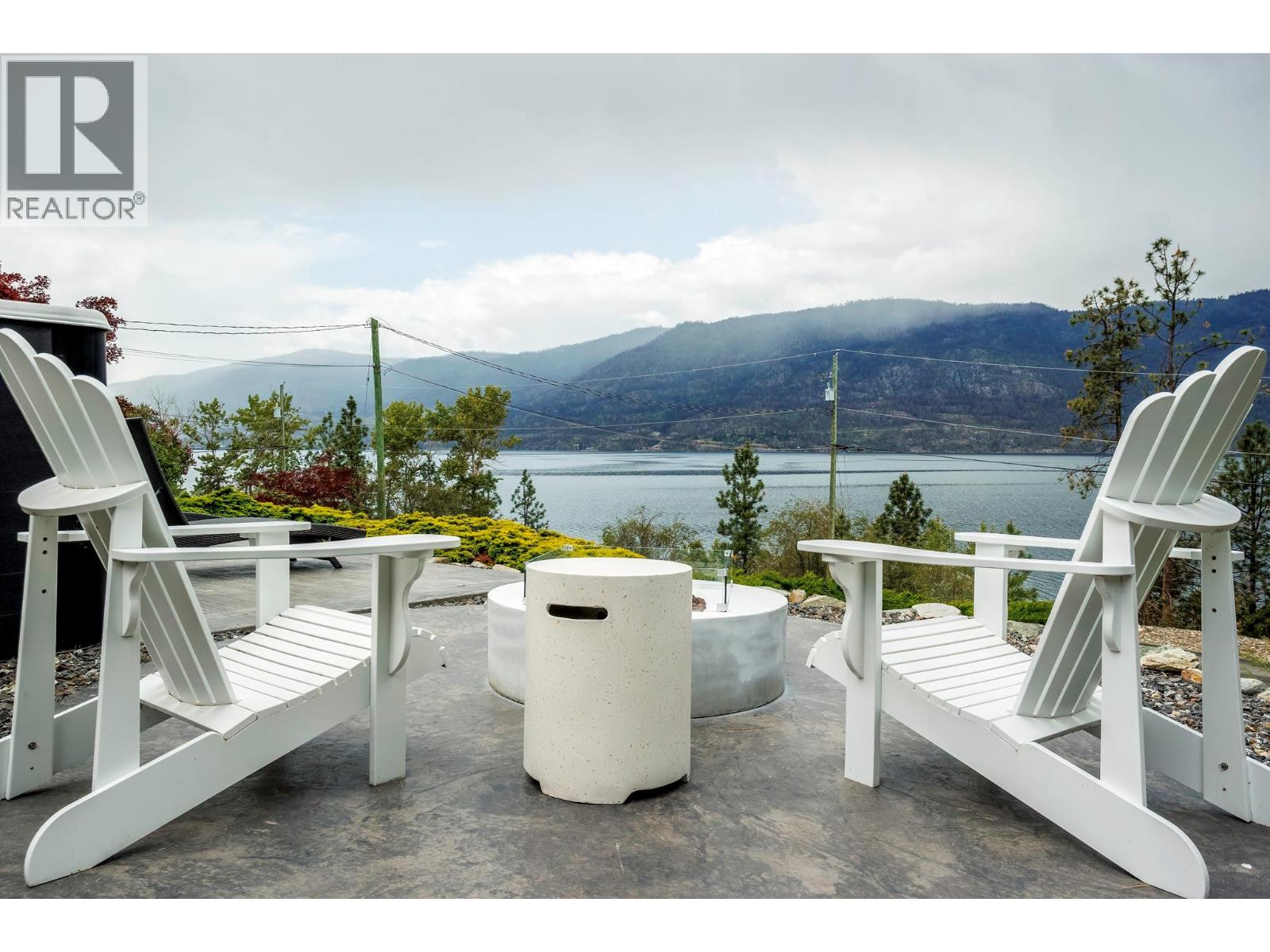 9887 Okanagan Centre Road W