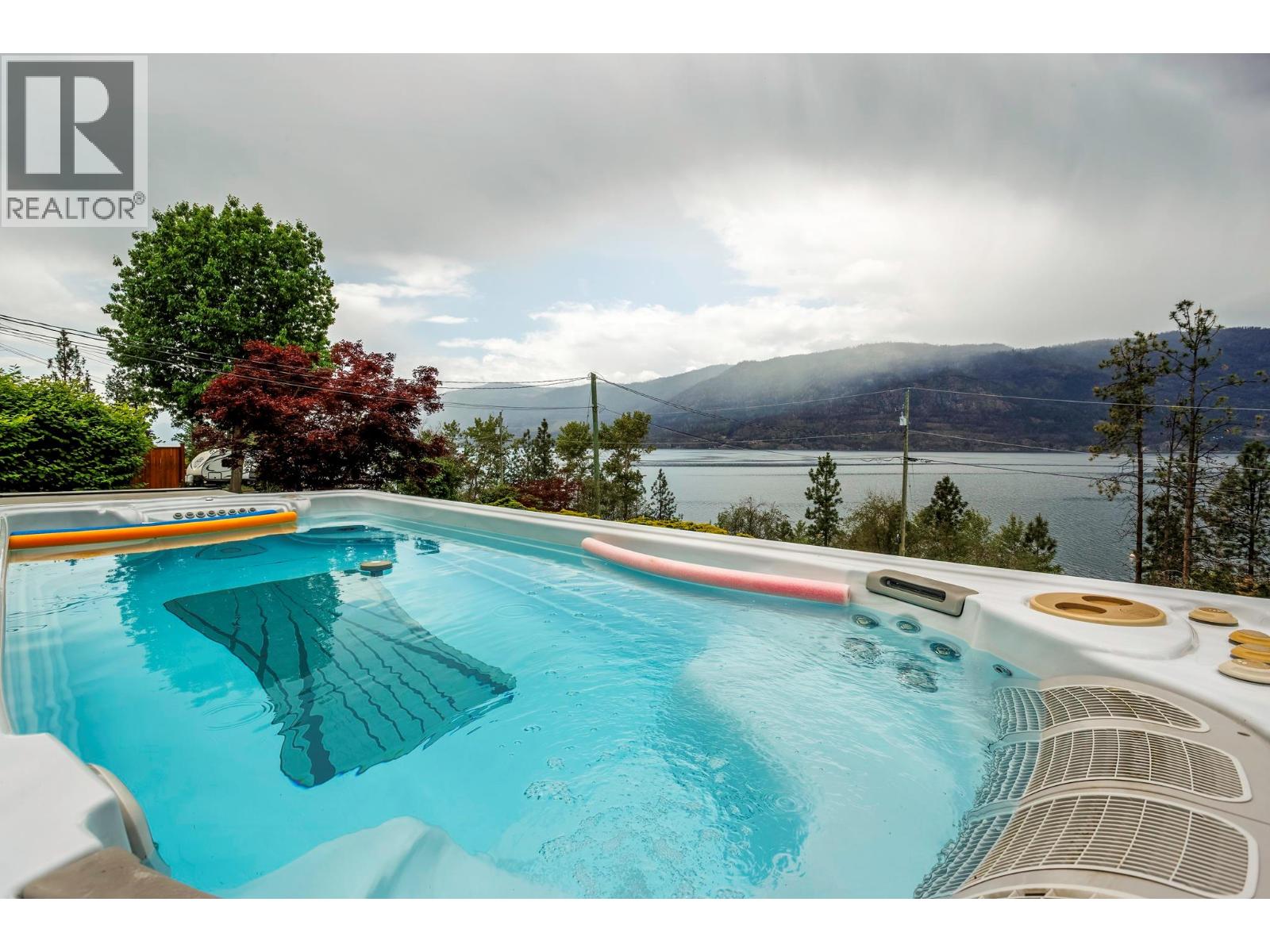 9887 Okanagan Centre Road W