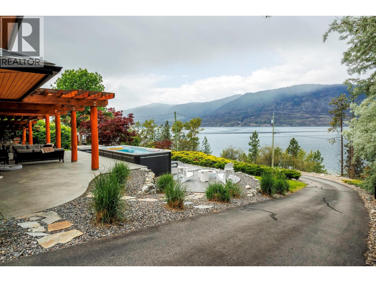9887 Okanagan Centre Road W